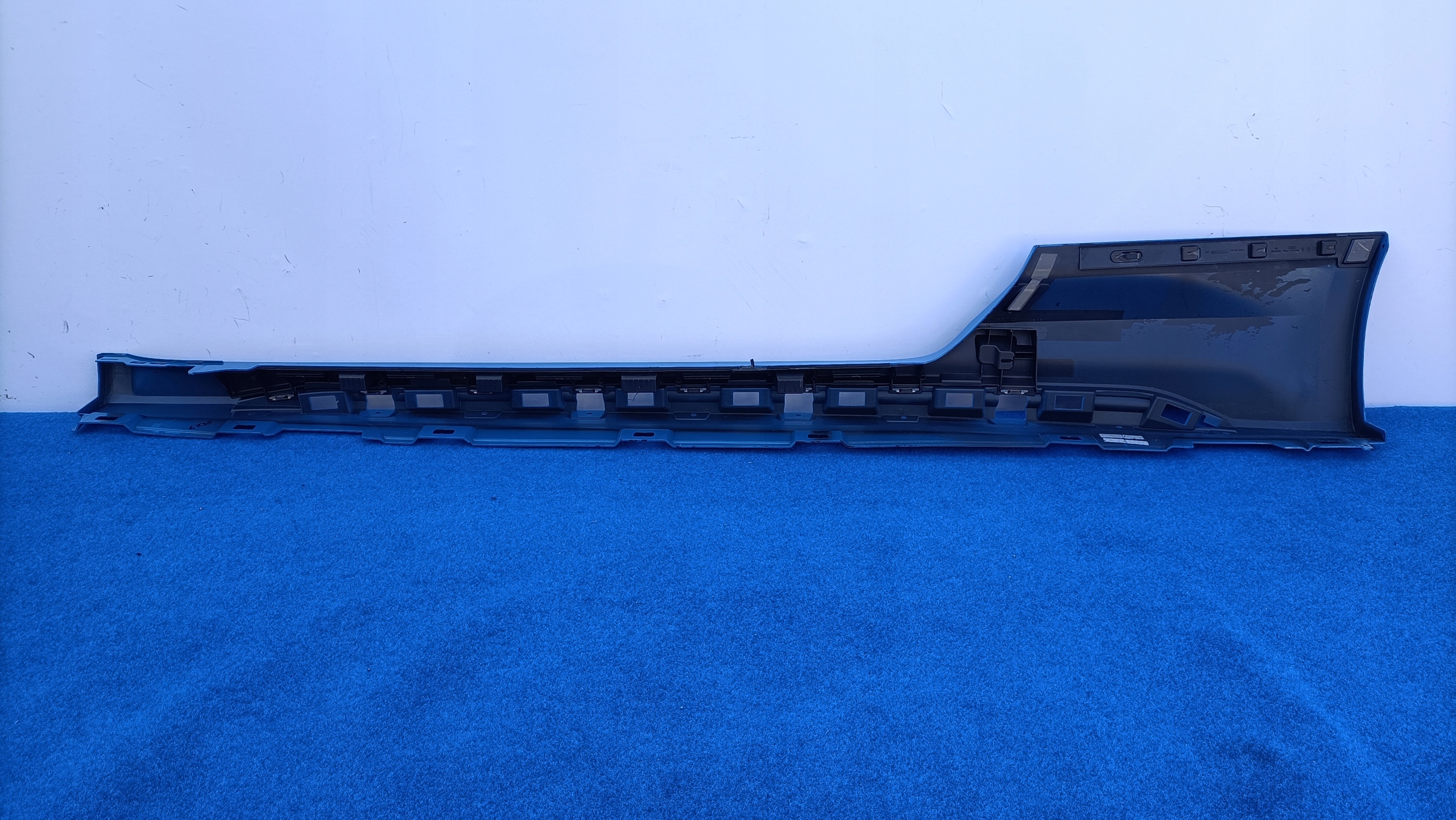 AUDI RS5 COUPE right threshold moulding threshold + supports 8W6853860F DK2009