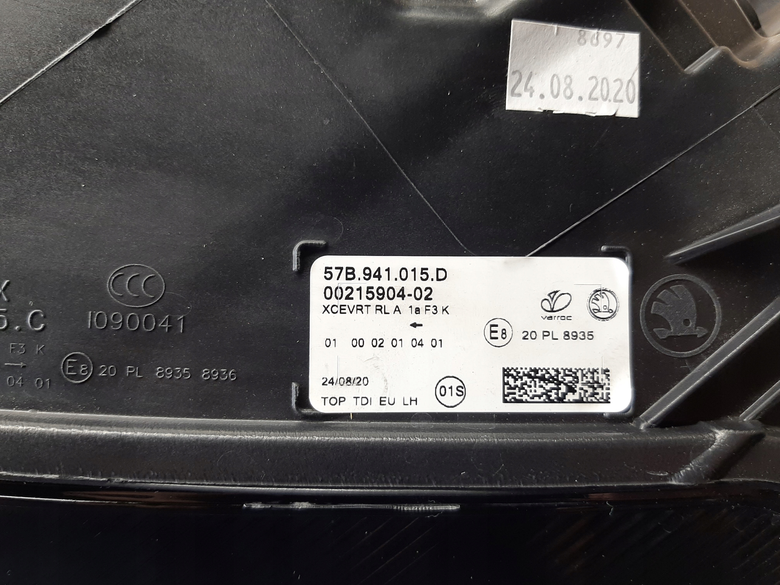 SKODA KAROQ REFLEKTOR L+P 57B941016D 57B941015D Producent części Inny