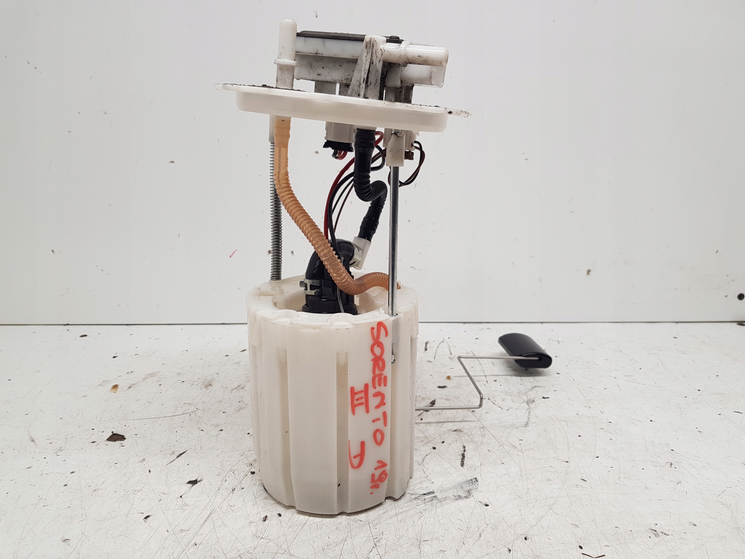 KIA SORENTO 31110-C5950 feed pump 2,2CRDI 2019R