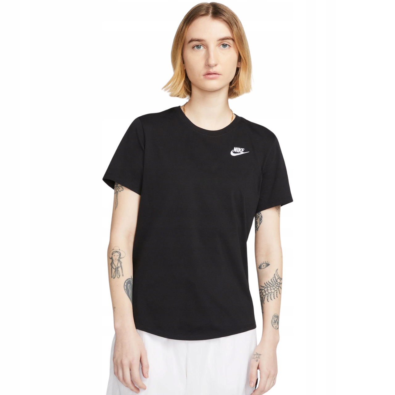 Koszulka damska Nike Sportswear Club Essentials czarna DX7902-010 roz: M