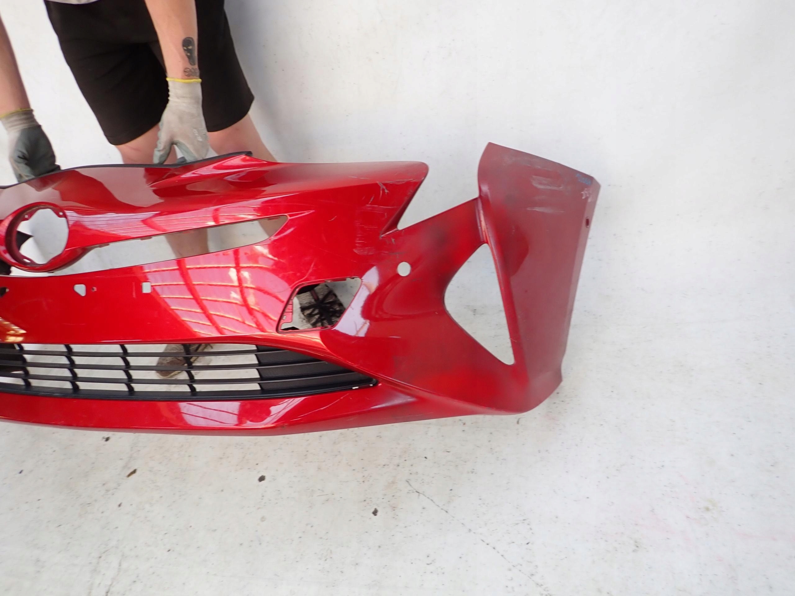 TOYOTA PRIUS IV 15- bumper front front PDC