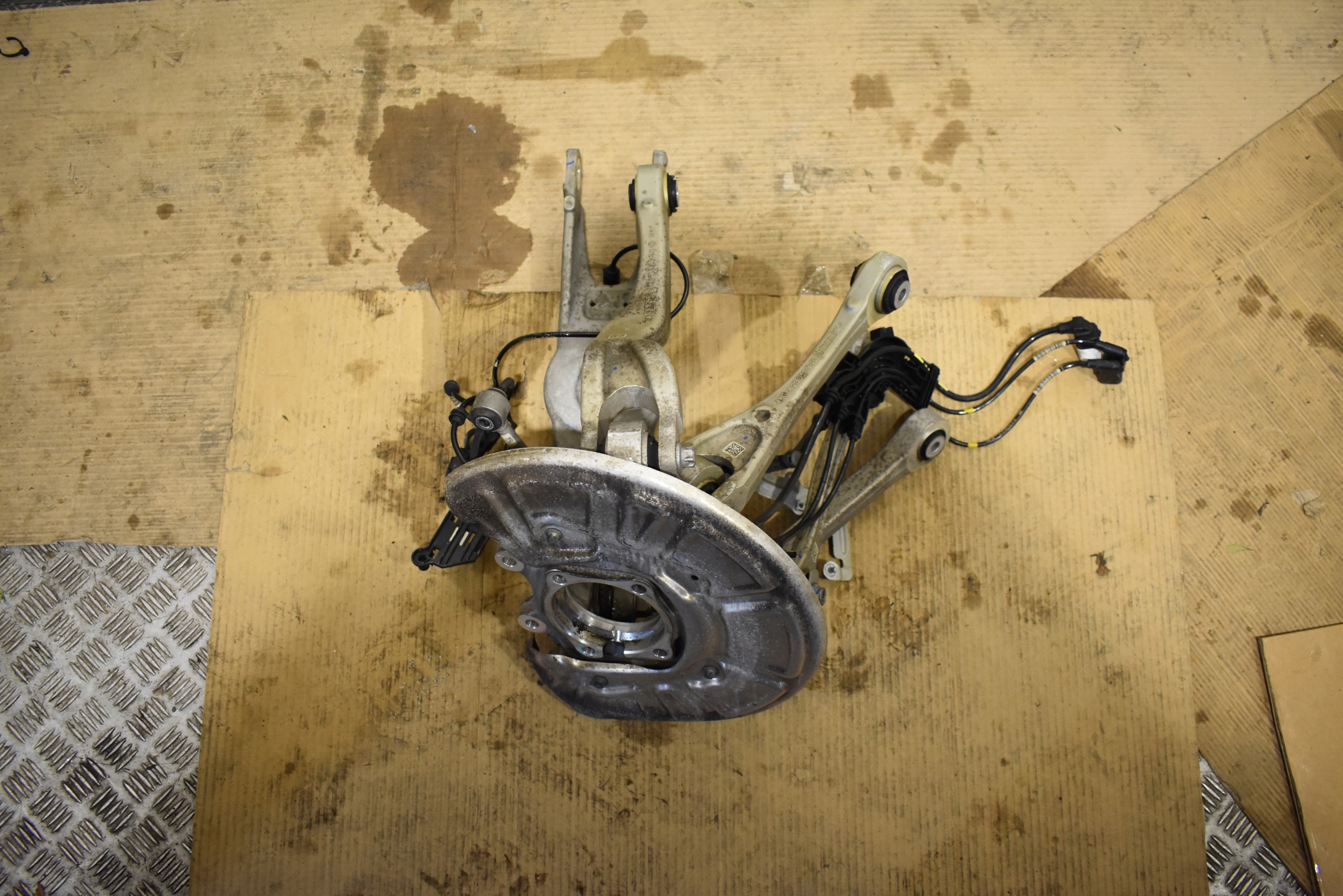 sususpension right rear. MERCEDES W213 E63 1