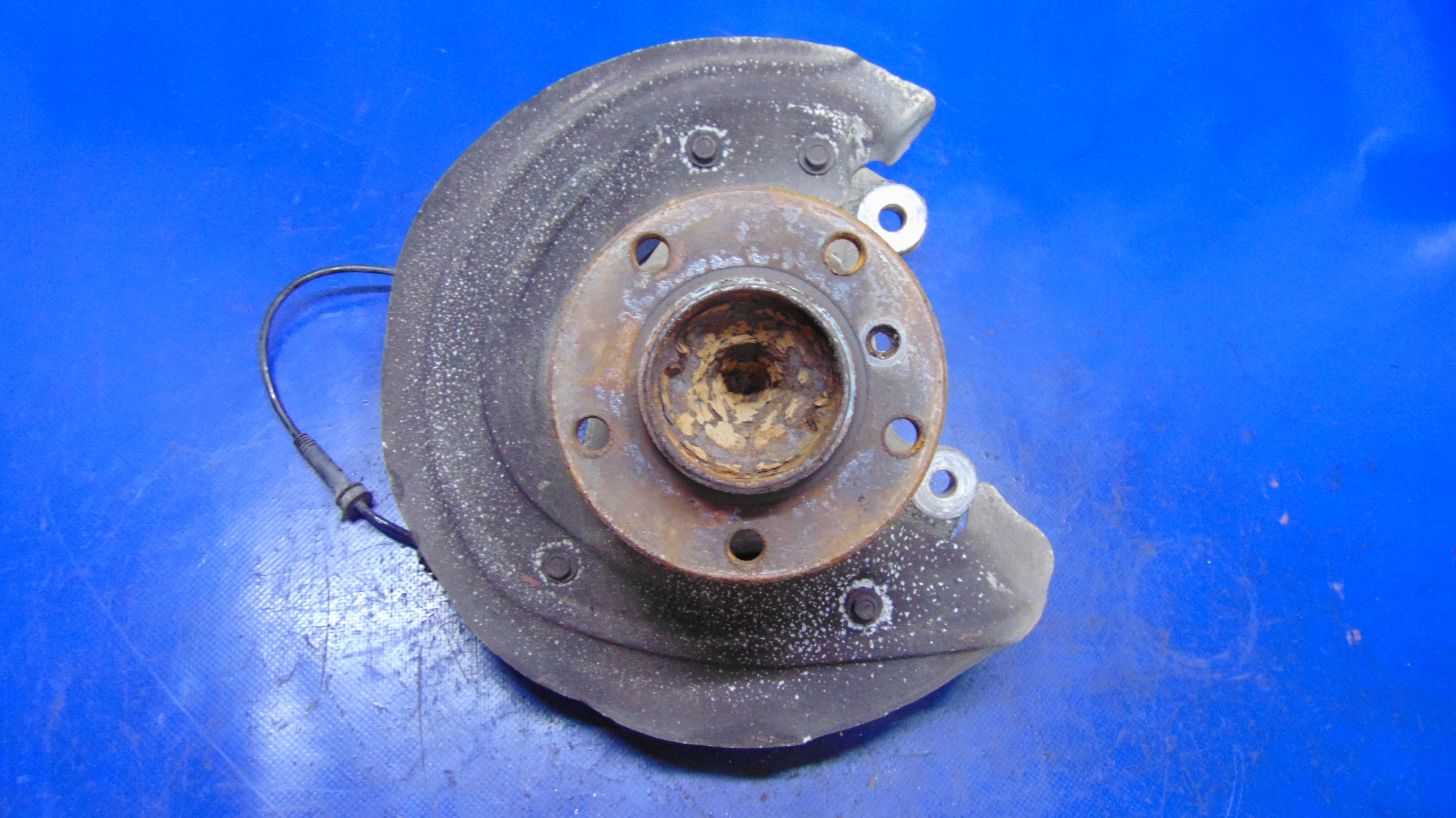 swing left front 2.0D 190KM BMW F30 F31 10-18 ROK