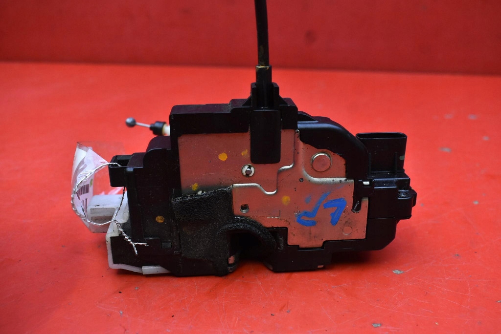 lock door left front front EU KIA CEED 1 and KOMBI 07-10