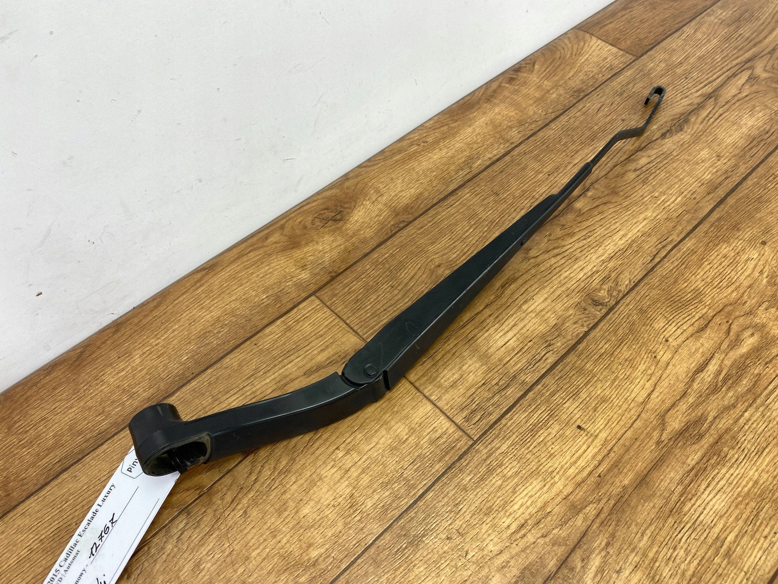 wiper arm right przedniej windows Cadillac Escalade IV 2015+
