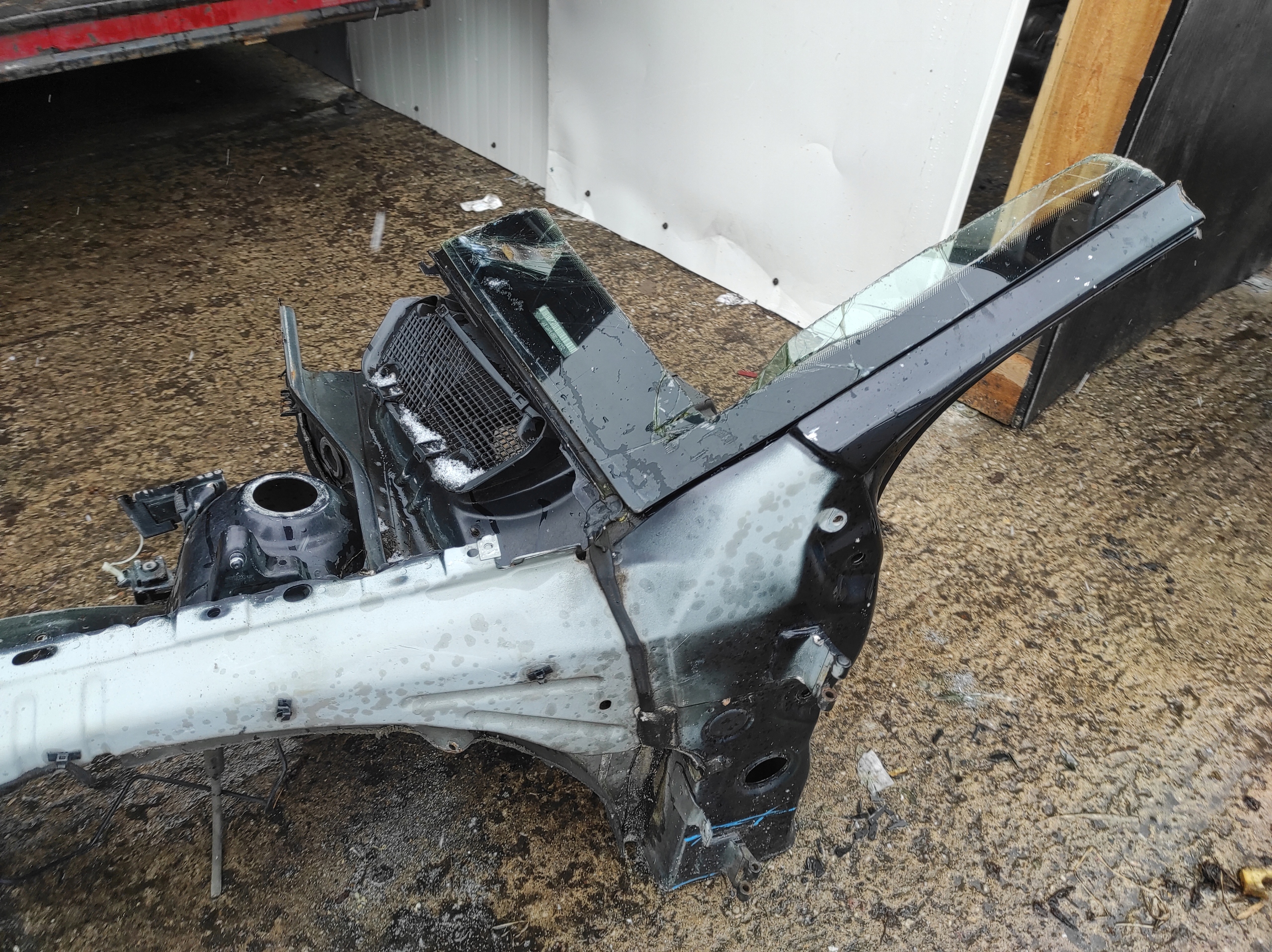 quarter left Opel Astra H GTC kombi HB