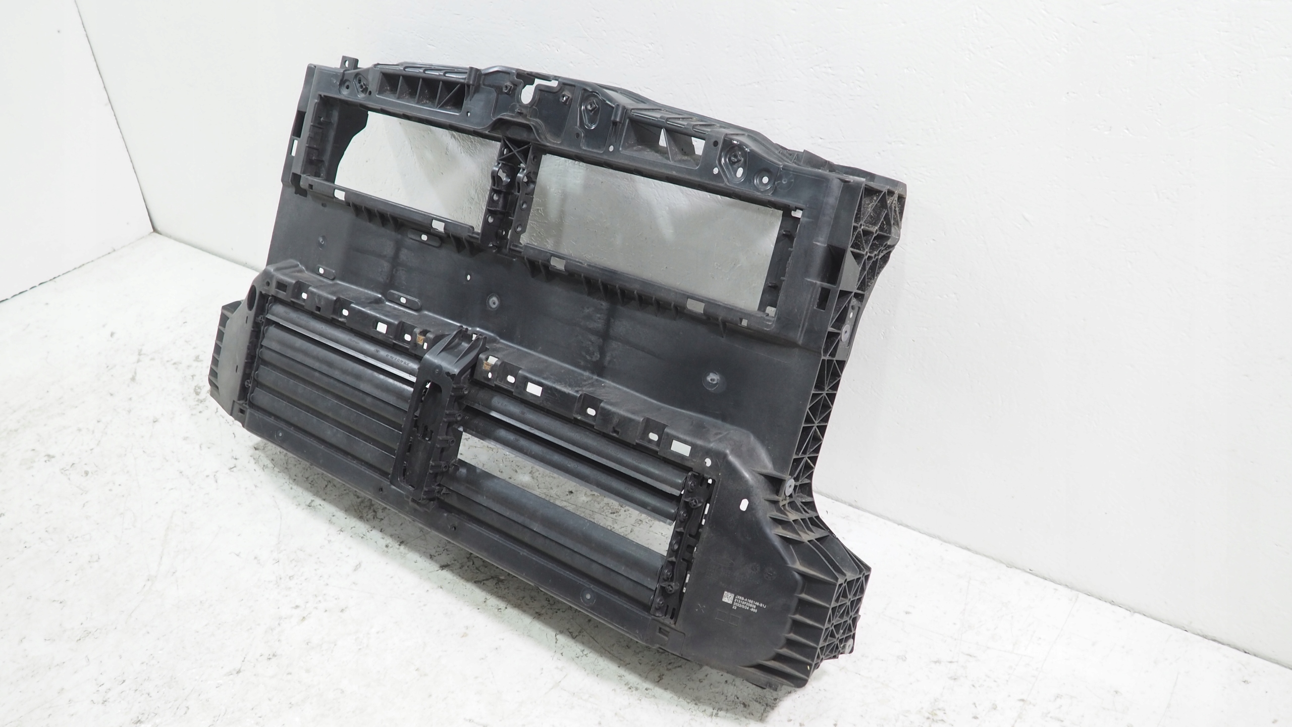 Ford Focus MK4 pillar iron support panel for radiators JX6B-A16E146-B