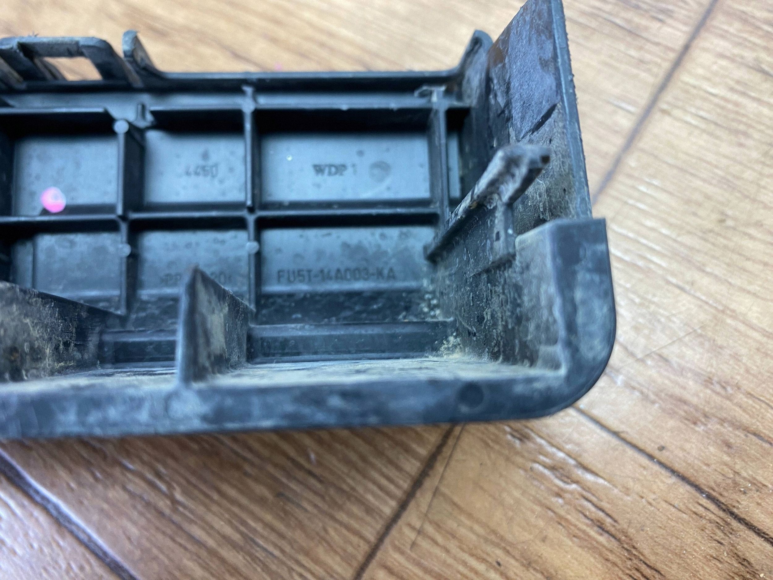 Abdeckung der Sicherungen Ford F150 2015+