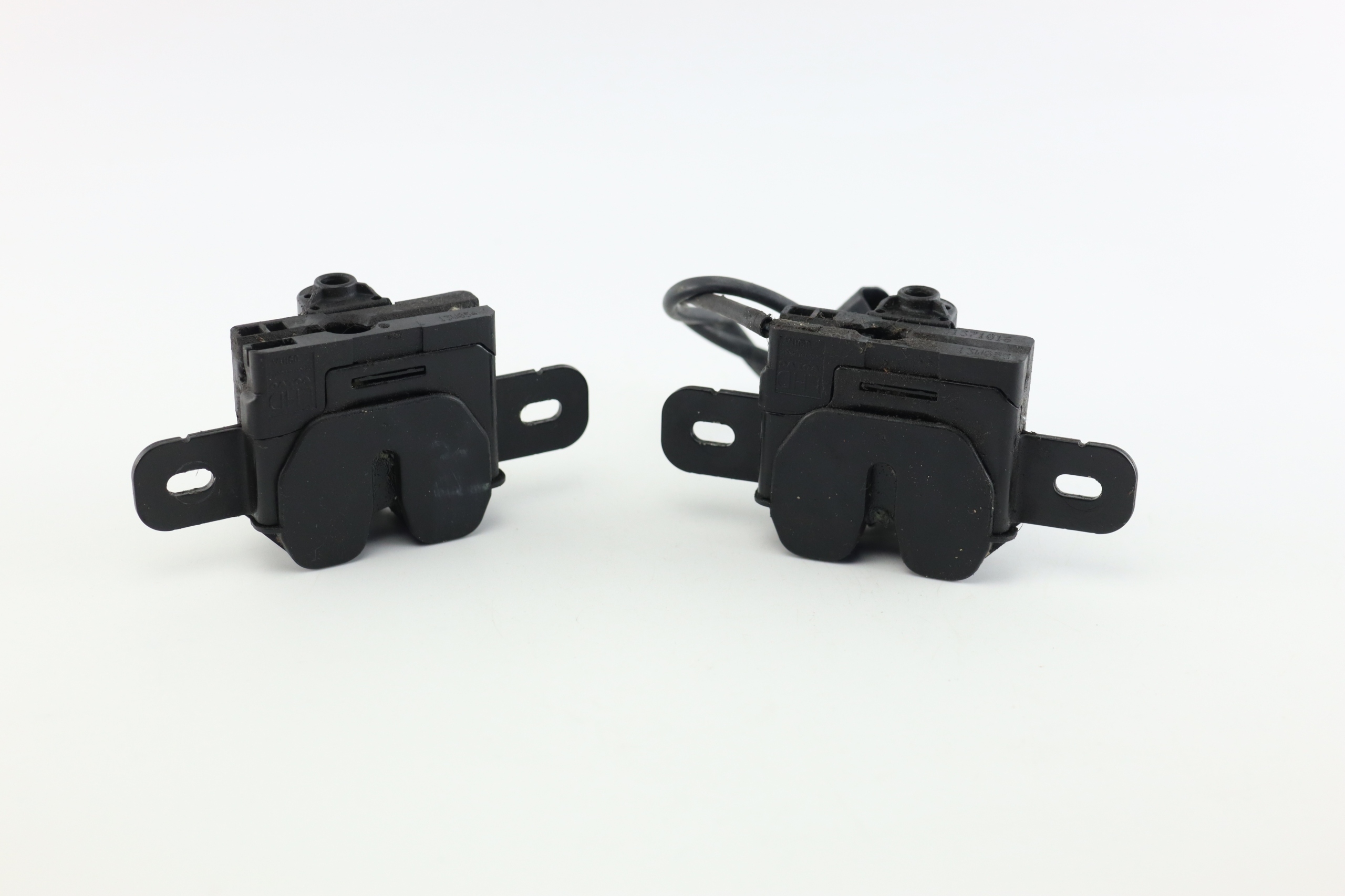 Замок капота лівий правий комплект VOLVO V40 II