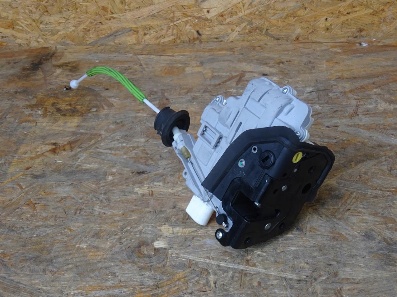 AUDI A3 8Pp4d SPORTBACK ЗАМОК ДВЕРІ ПРАВИЙ ЗАД. ЗАДНІЙpin 8 ПІНИ-КОНТАКТИ