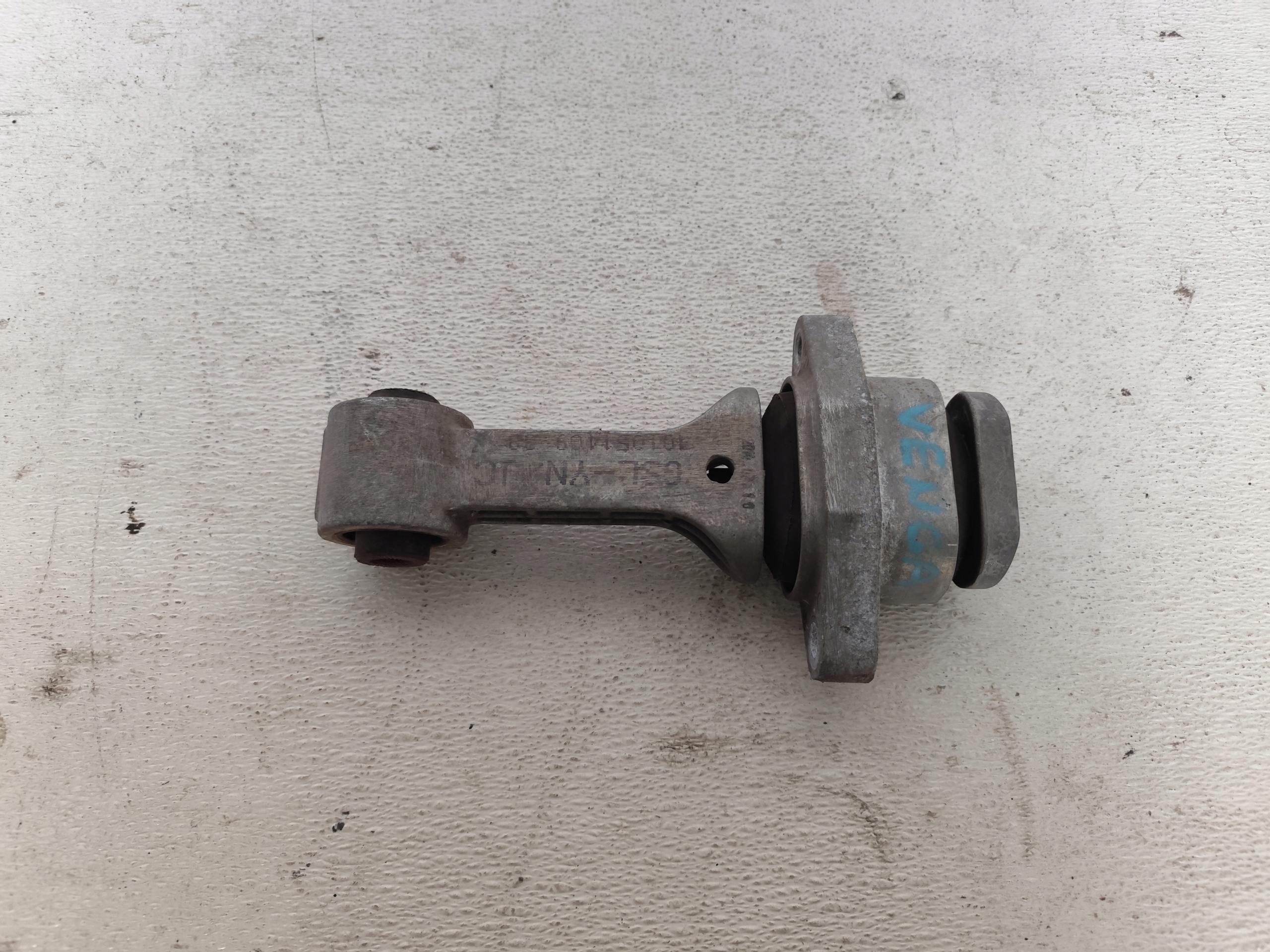 KIA VENGA IX20 2014 petrol holder engine mount lower