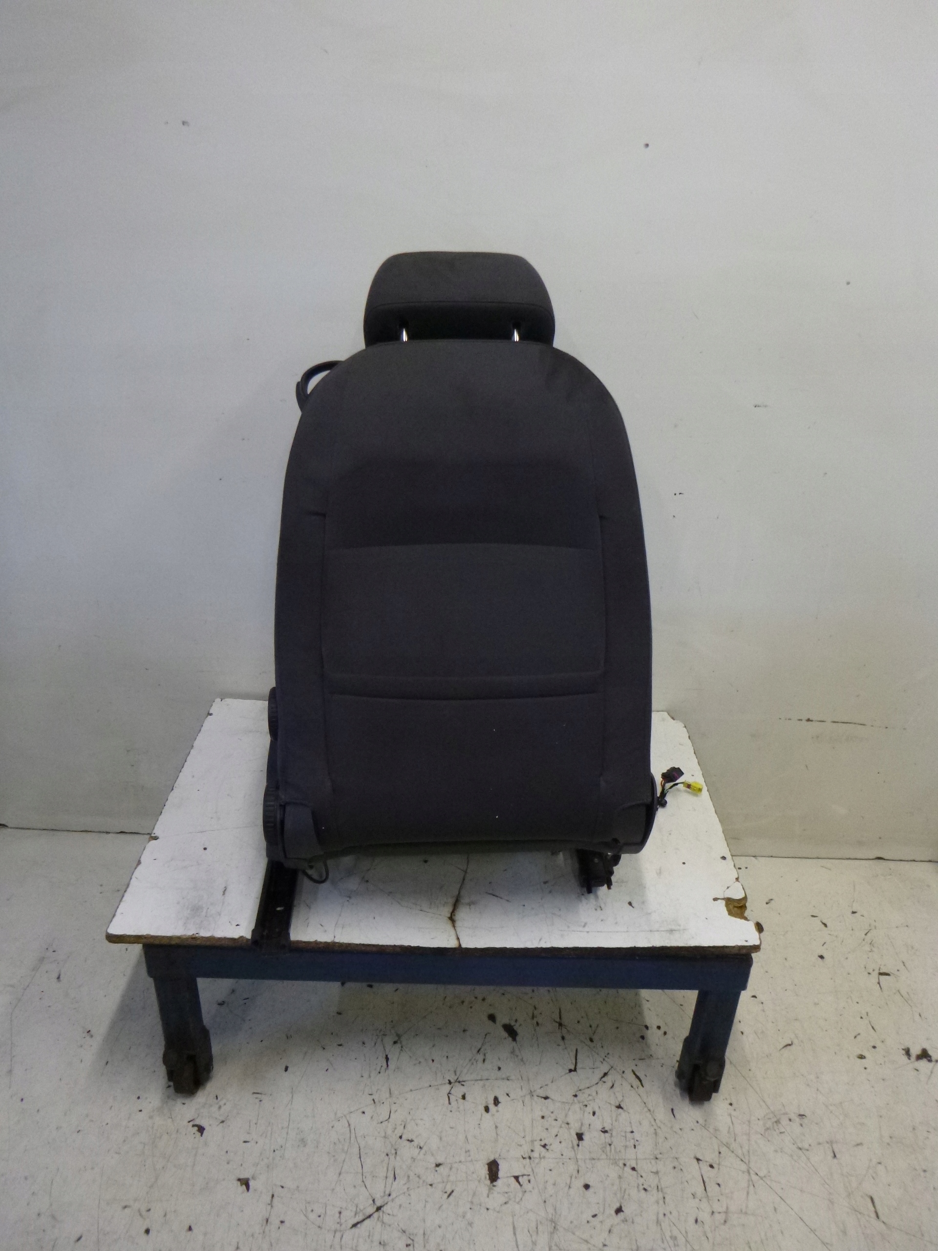 Sitz links VW GOLF V 1K3881105 BP 2006r. 3D