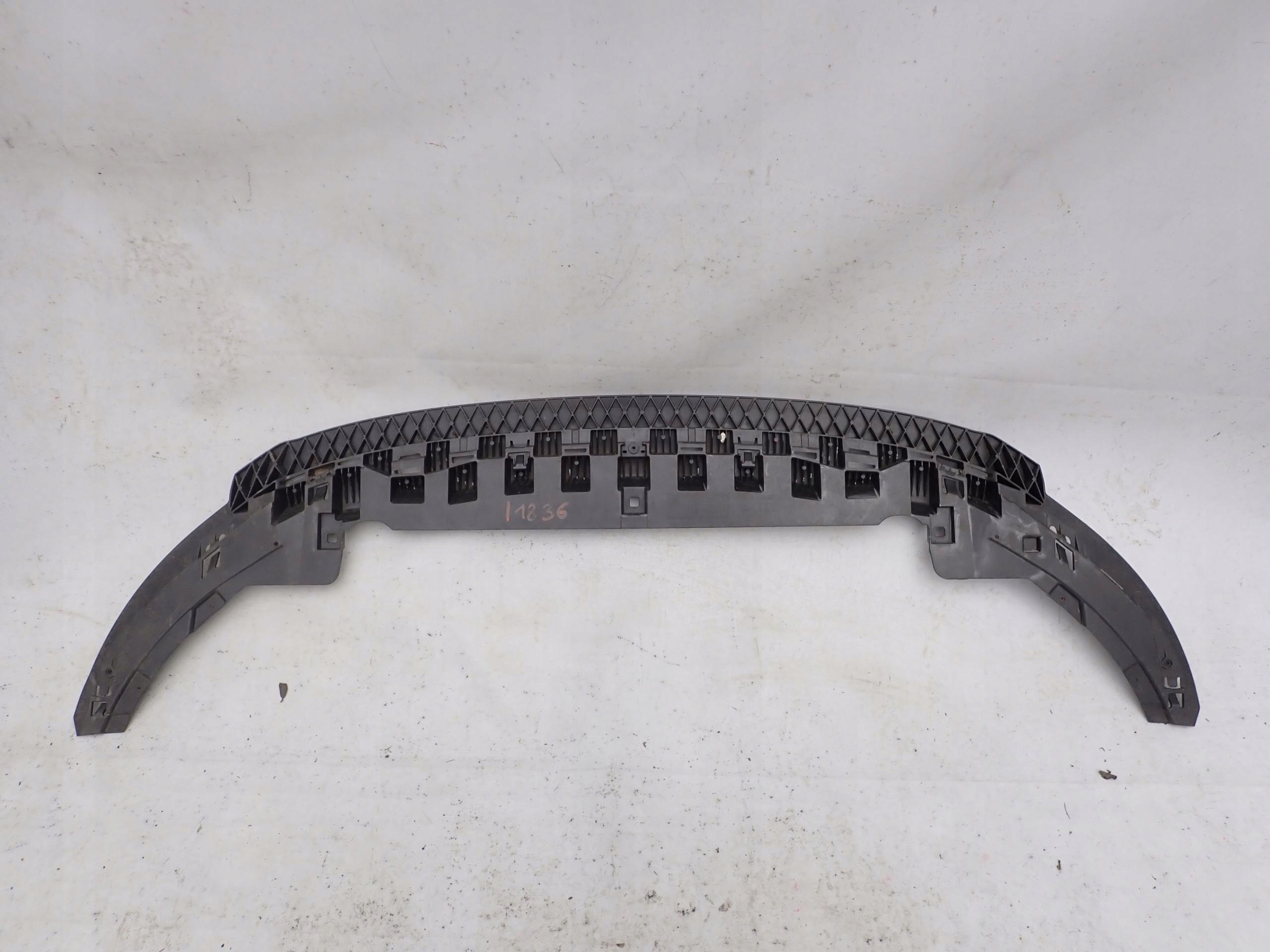 AUDI A3 8V 12- cover of a bumper front front 8V3807233
