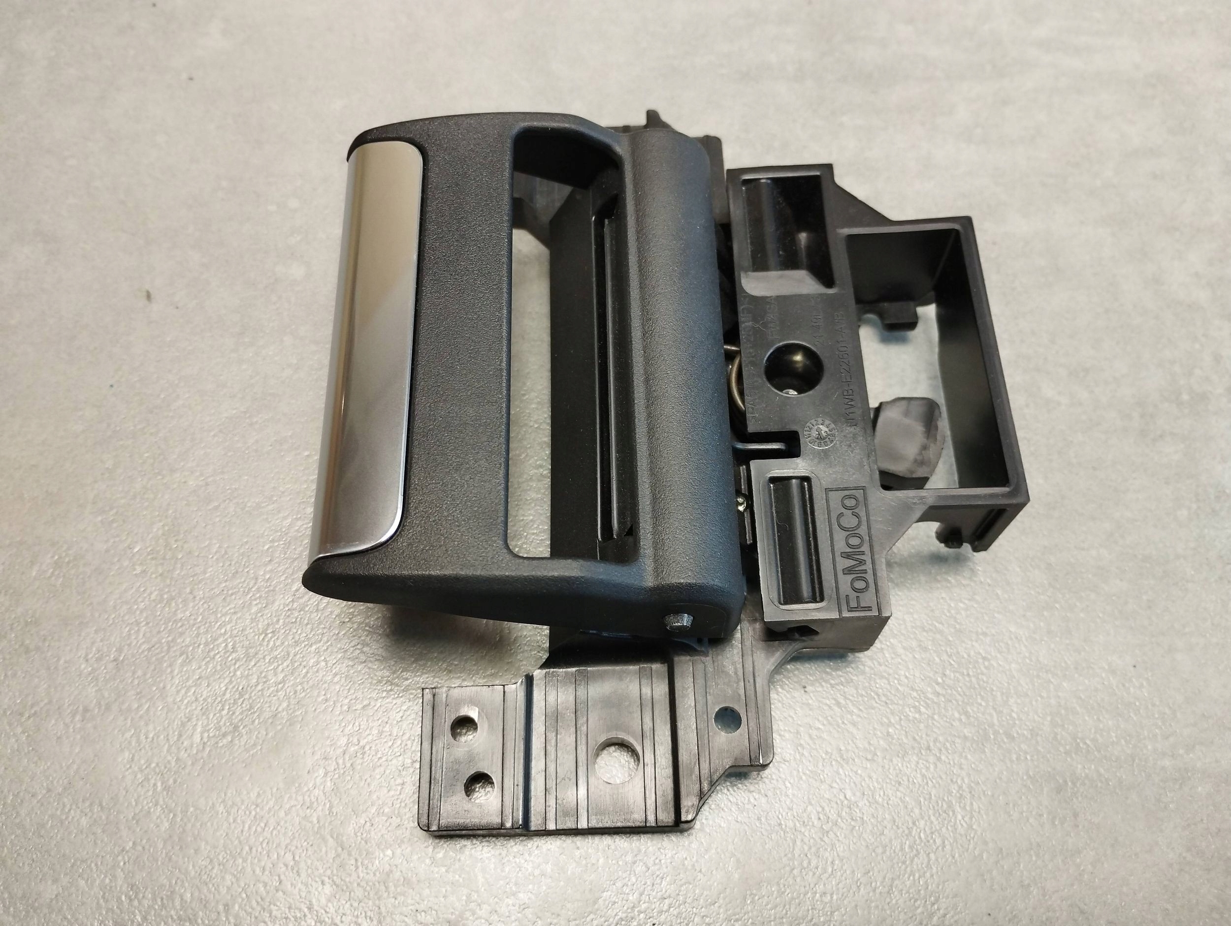 Volkswagen Amarok II 2023 handle inner left rear part N1WBE22601A