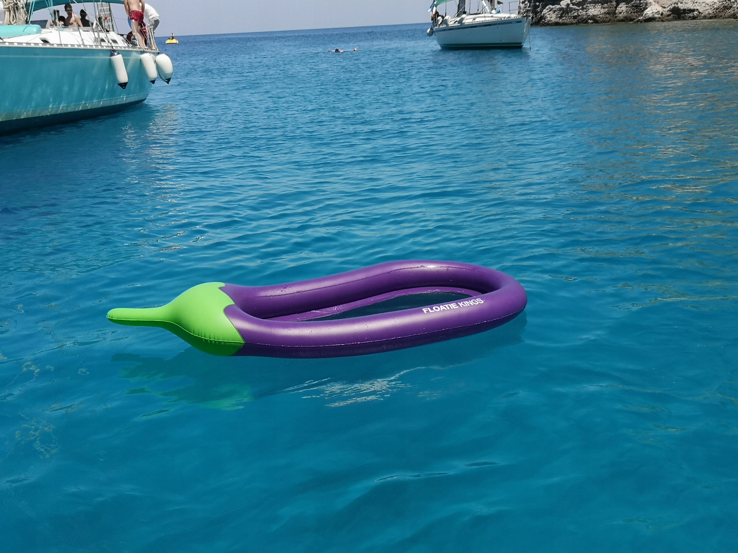 MATERAC DMUCHANY NA WODĘ DO BASENU Model bakłażan, materac, siatka, dmuchaniec