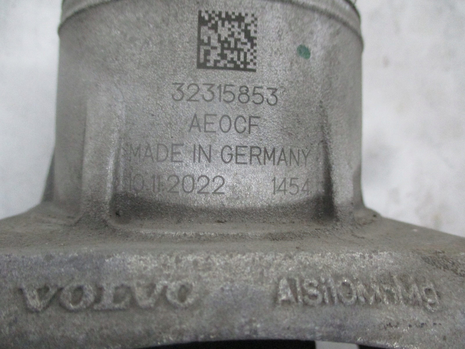 shock absorber shock absorbers AMOR VOLVO XC90 2,0D right left P32346048