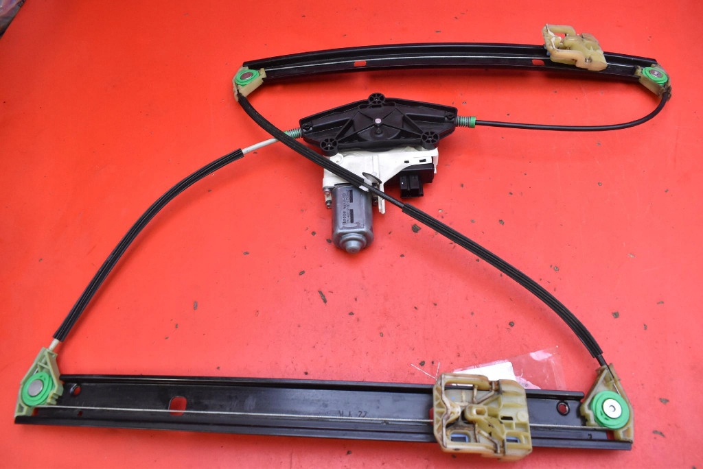 window regulator right front EU 8K0837462 AUDI A4 B8 KOMBI 07-11