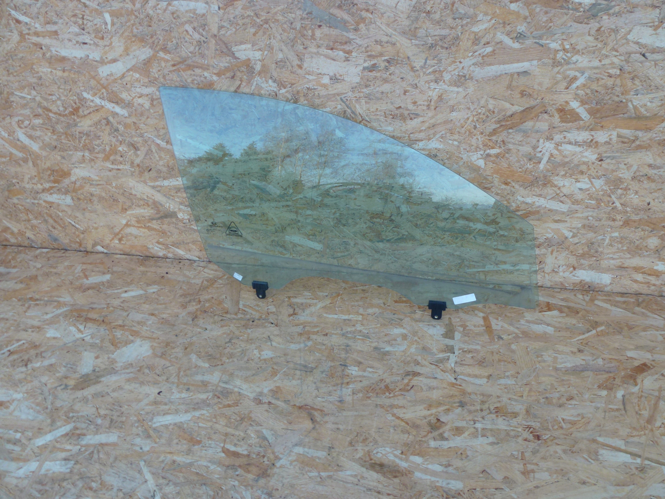 СТЕКЛО ПЕРЕДНЕЙ ПРАВОЙ ДВЕРИ KIA SPORTAGE III 2014 ГОД