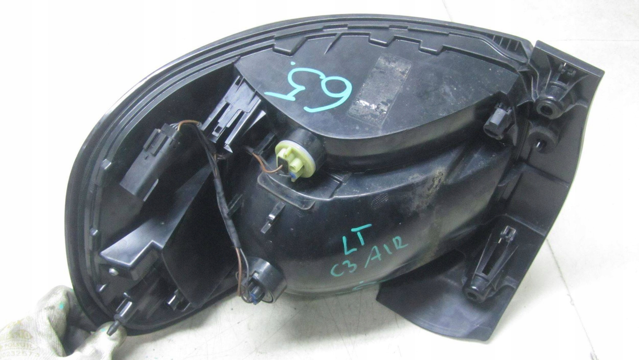 CITROEN C3 AIRCROSS LAMPA LEWA TYŁ TYLNA 9822790680 Typ samochodu Samochody osobowe