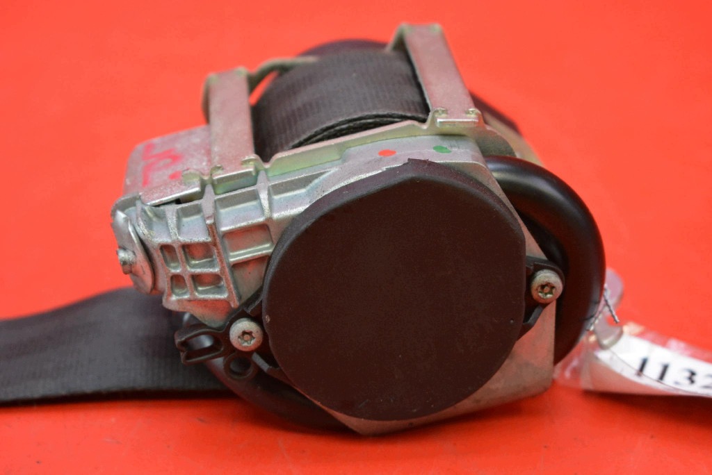 seat belt left front adjuster RENAULT MEGANE 3 III KOMBI 08-12