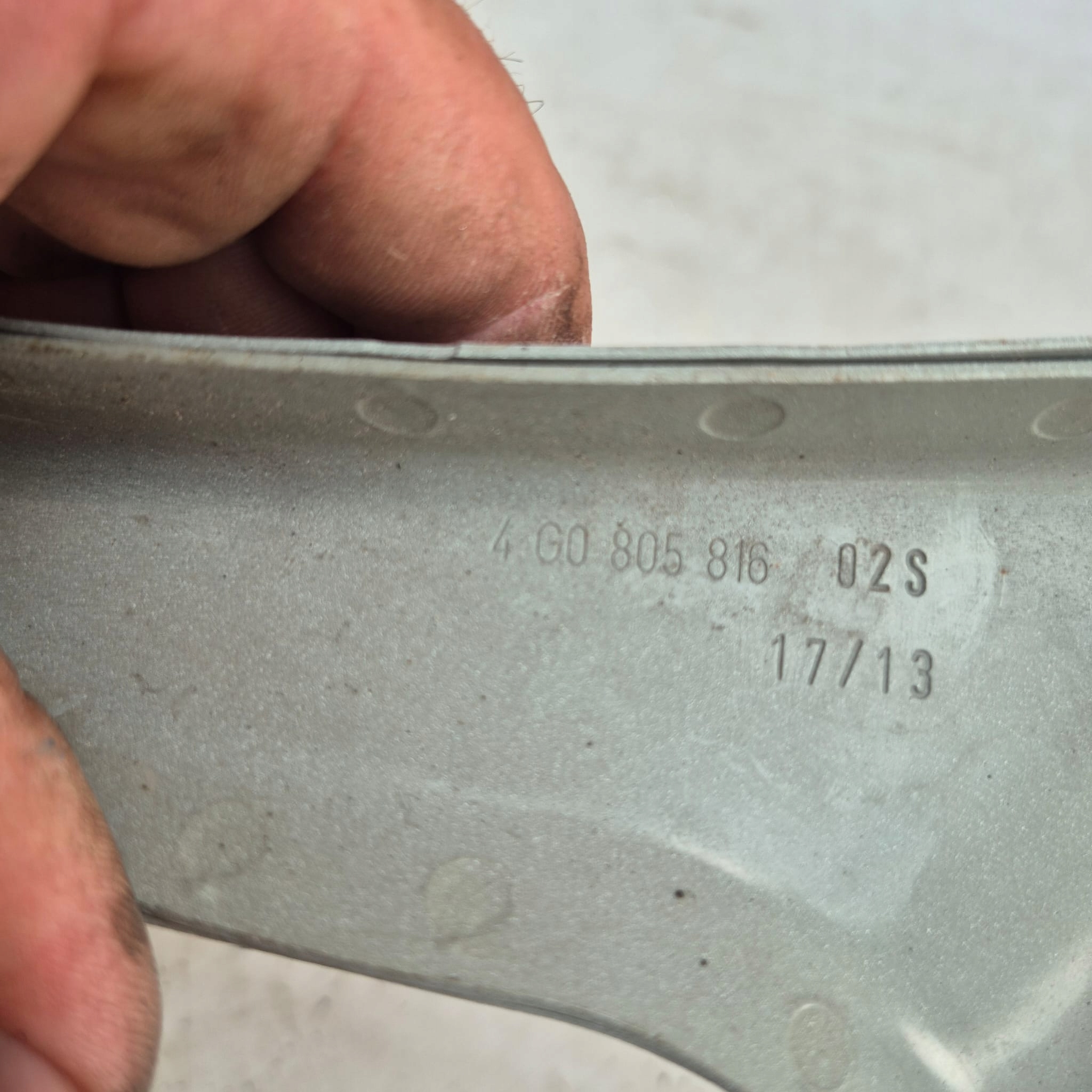 AUDI A6 C7 4G 11- Support plaque Aile Droit Avant