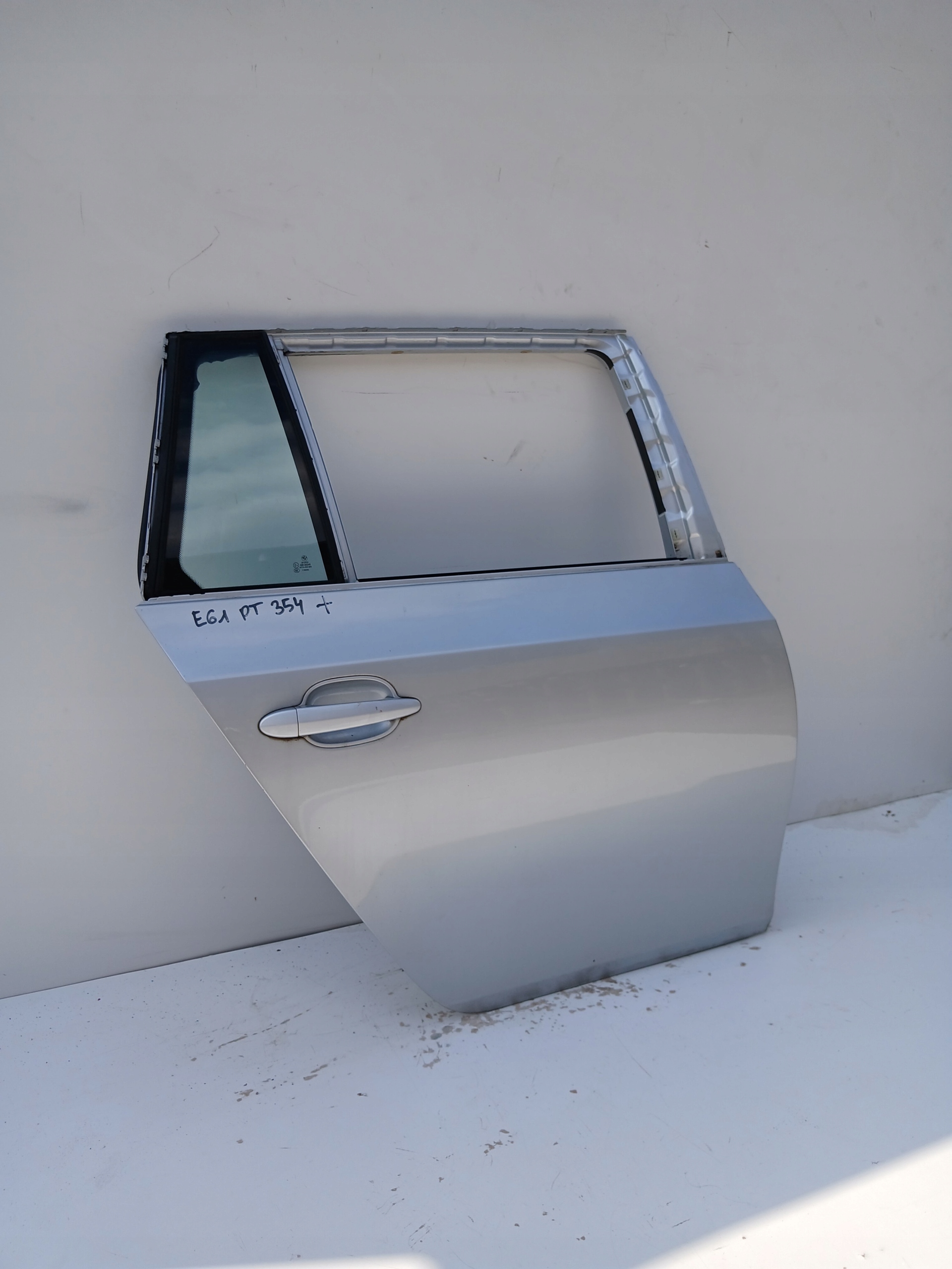 door right rear. BMW E61 354/7 TITANSILBER