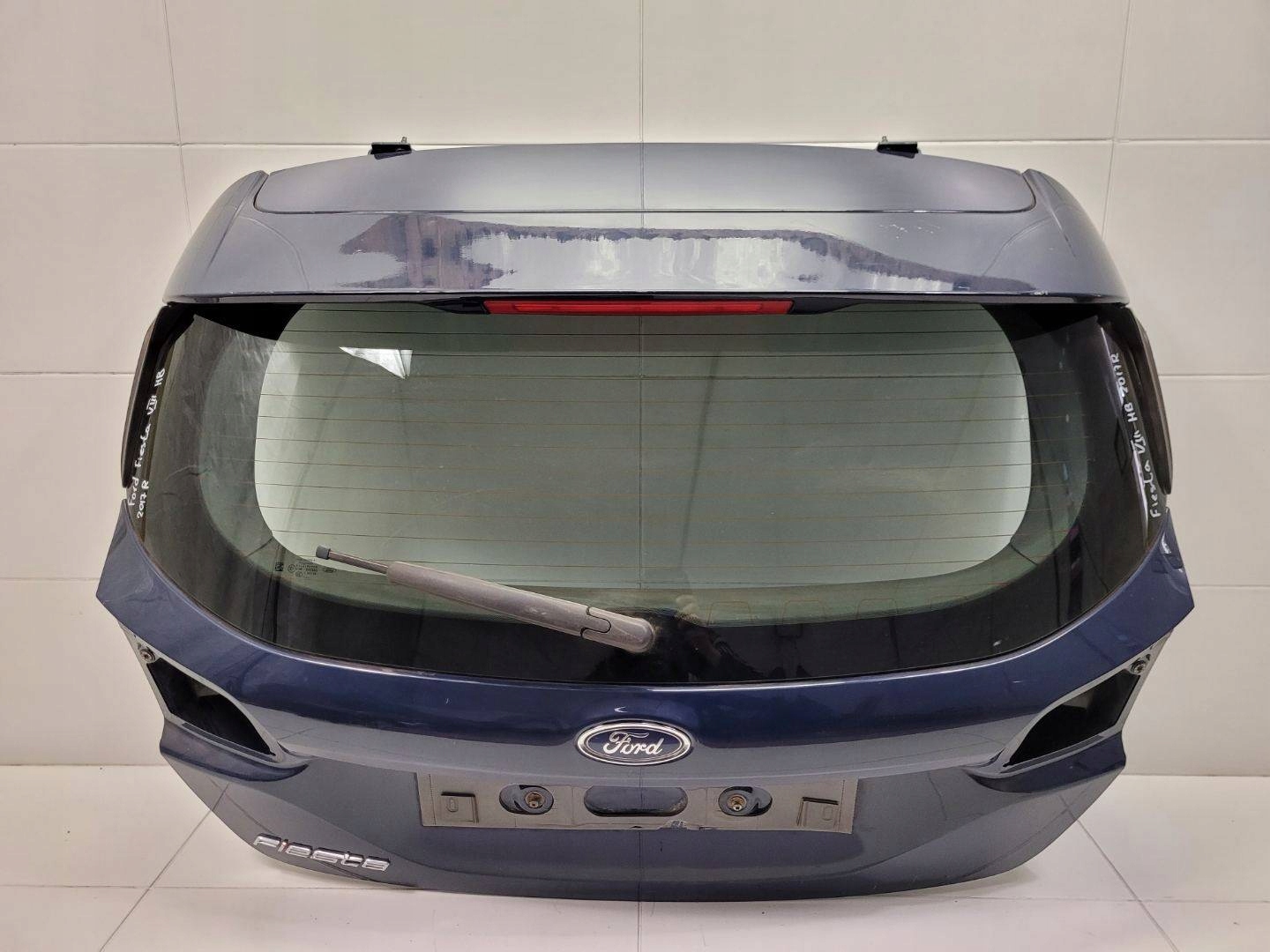 rear trunk door boot Ford Fiesta 7 2019
