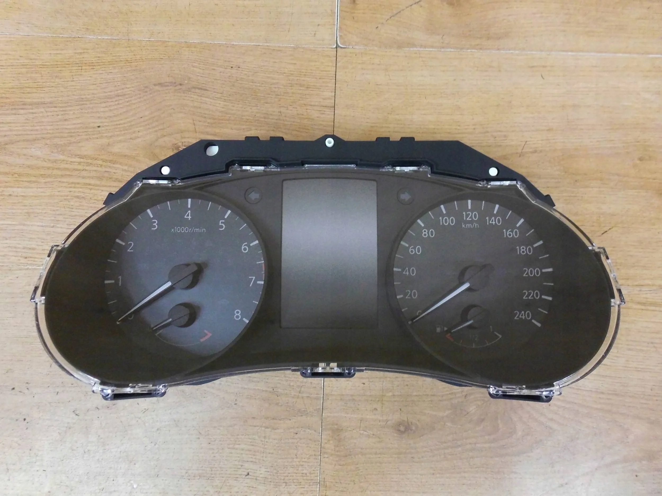 Nissan X-Trail T32 2020 1.3 BENZ dials 7FY3A