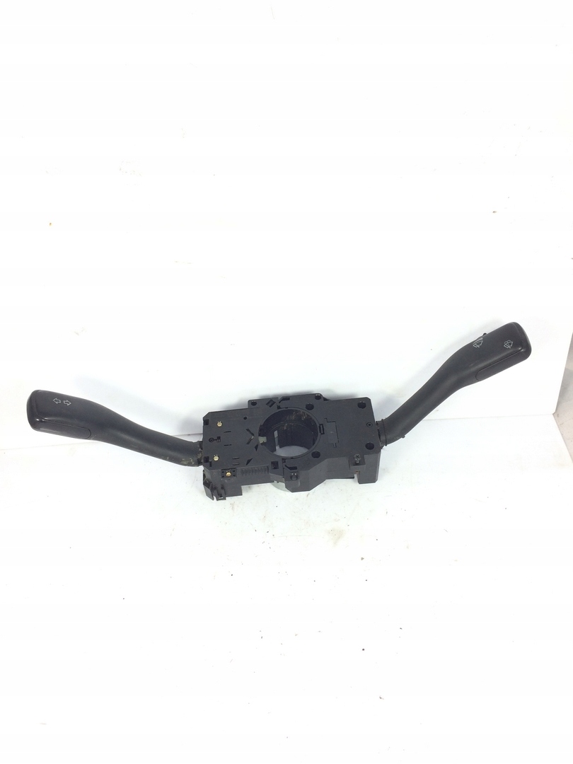 Commodo essuie glace VW PASSAT (3B2) 1.6 820953513
