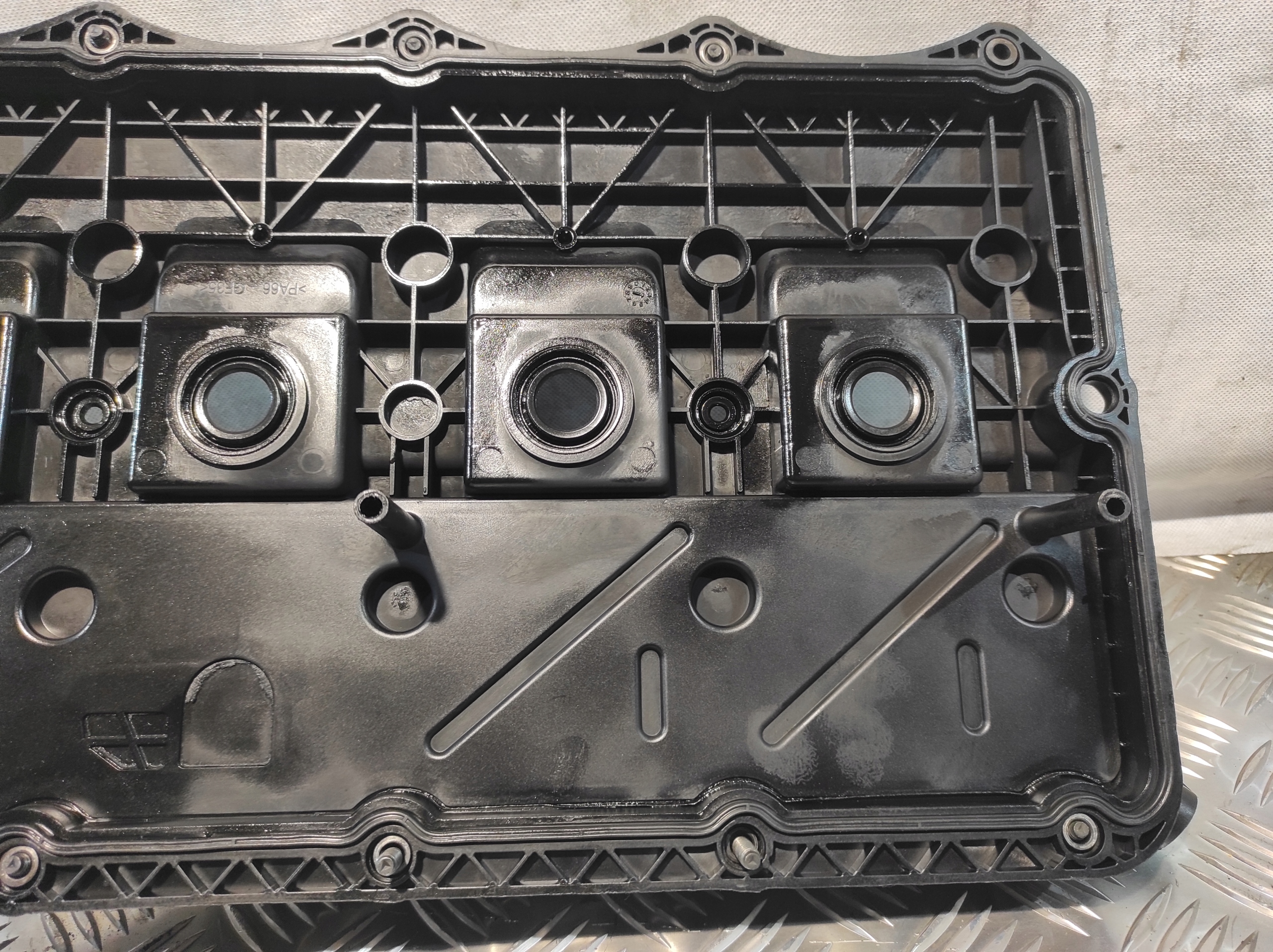 Abdeckung der Ventile FORD TRANSIT TOURNEO MK7 VII 2.2 D