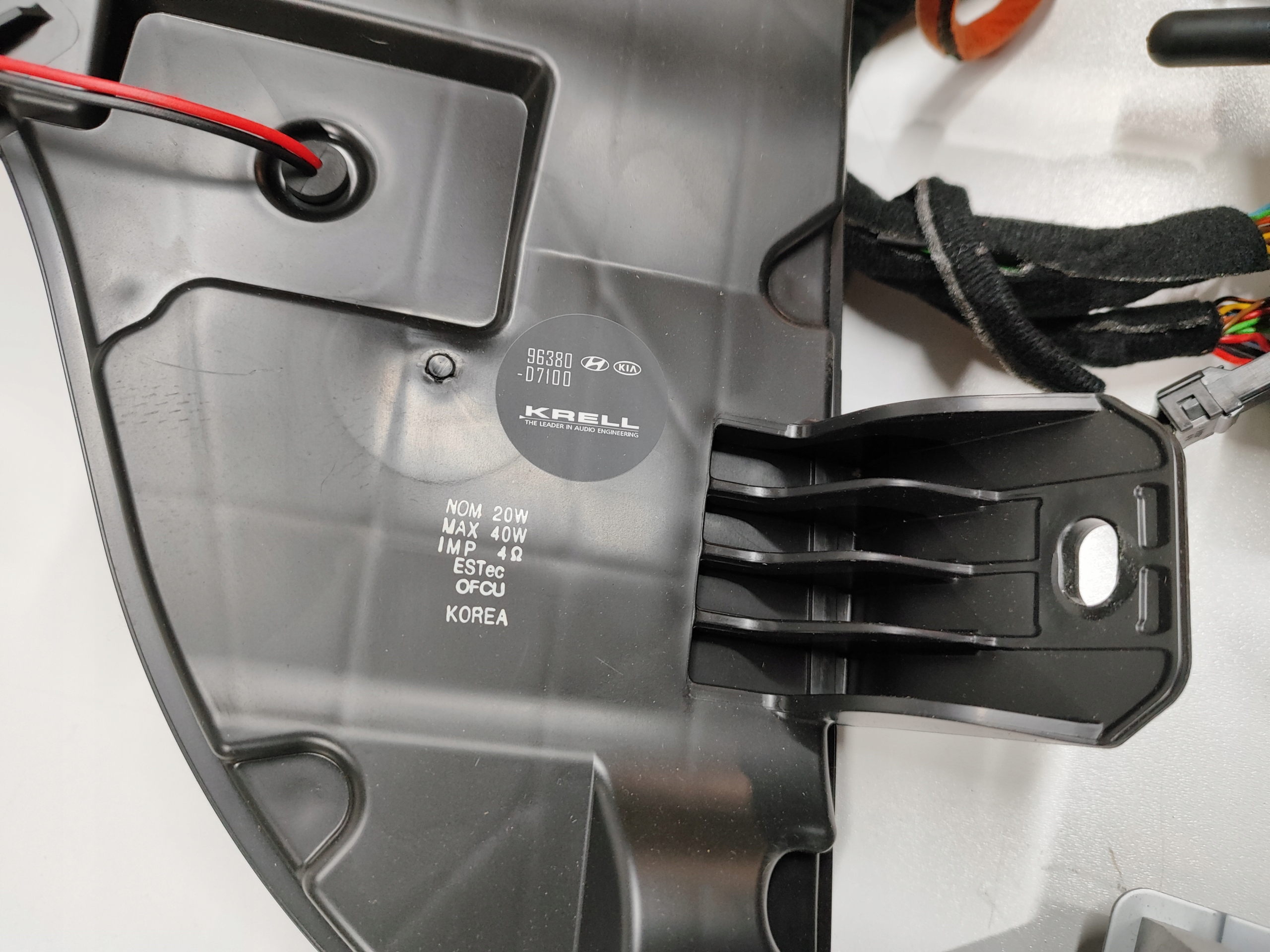 TUCSON III RADIO NAGŁOŚNIENIE GŁOŚNIKI WZMACNIACZ Typ samochodu 4x4/SUV Samochody osobowe