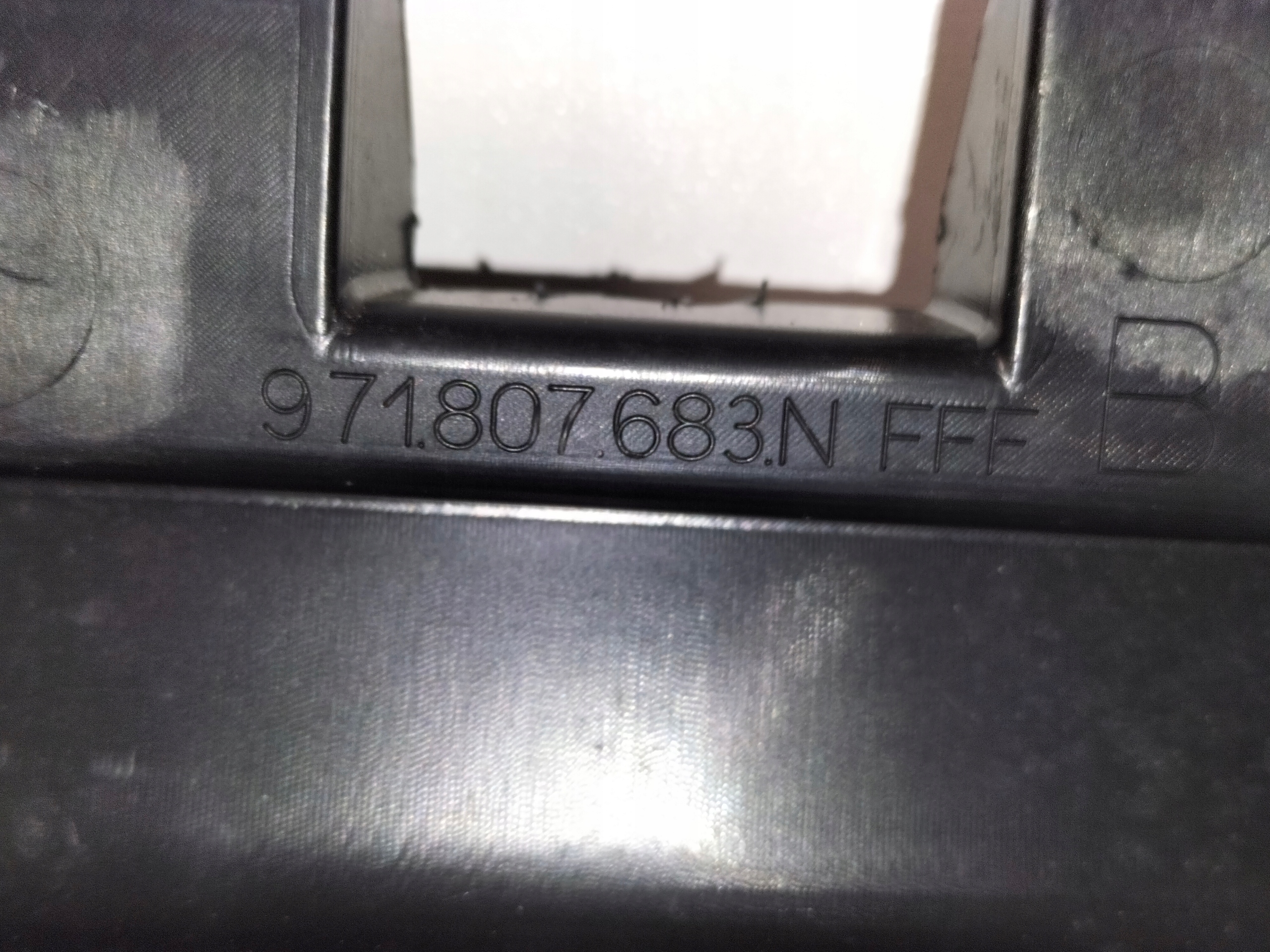 Grill Lüftungsgitter der Stoßstange mitte PORSCHE PANAMERA II 971 16
