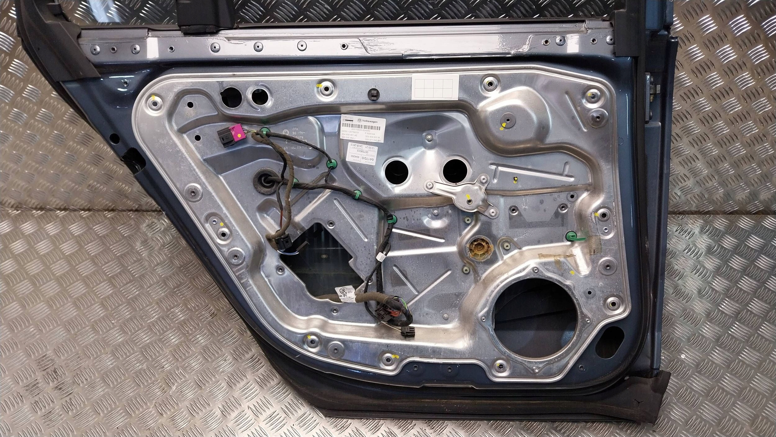 door rear part left VW PHAETON 02