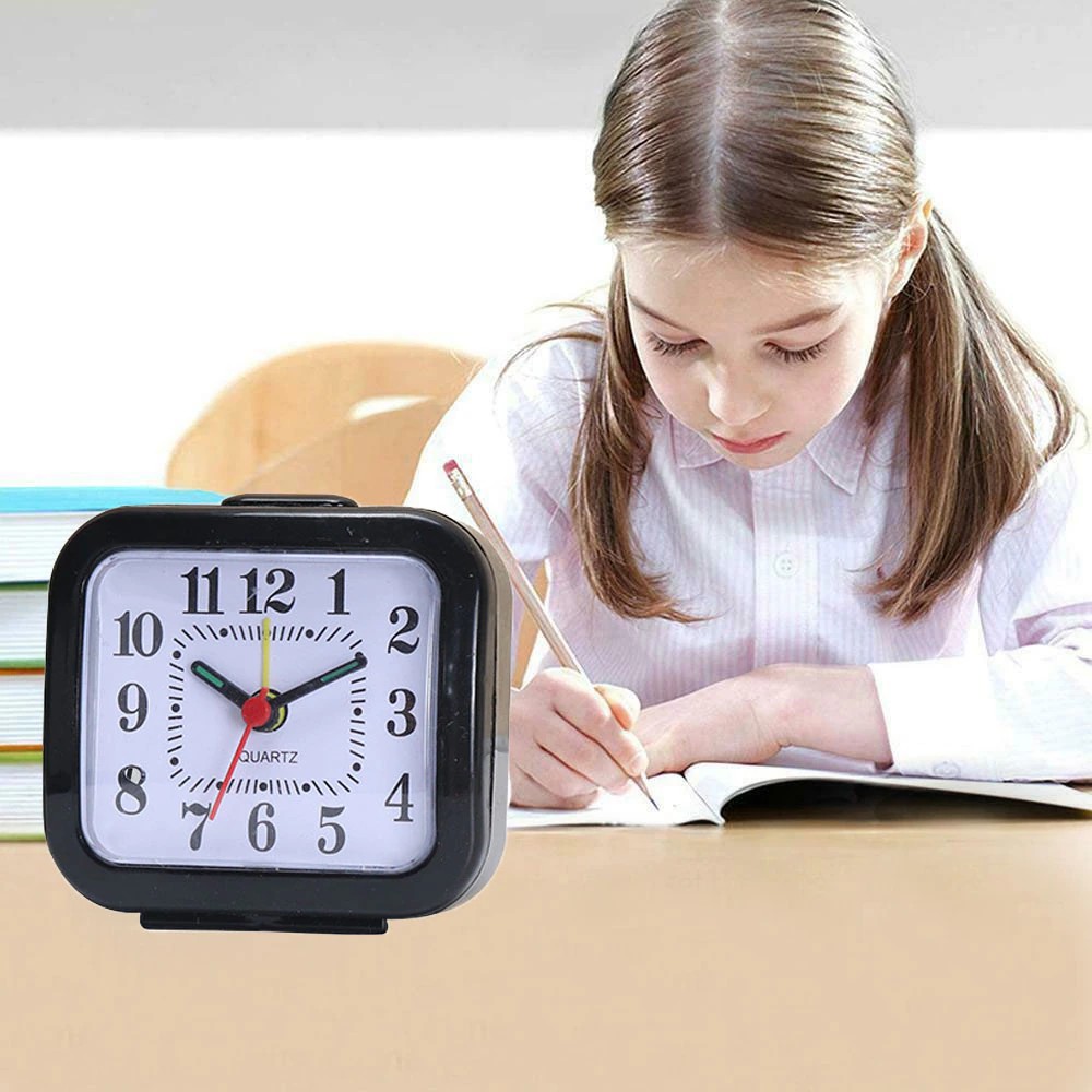 PROSTOKĄTNY BUDZIK ZEGAR TRADYCYJNY ALARM ANALOG EAN (GTIN) 5907551676713