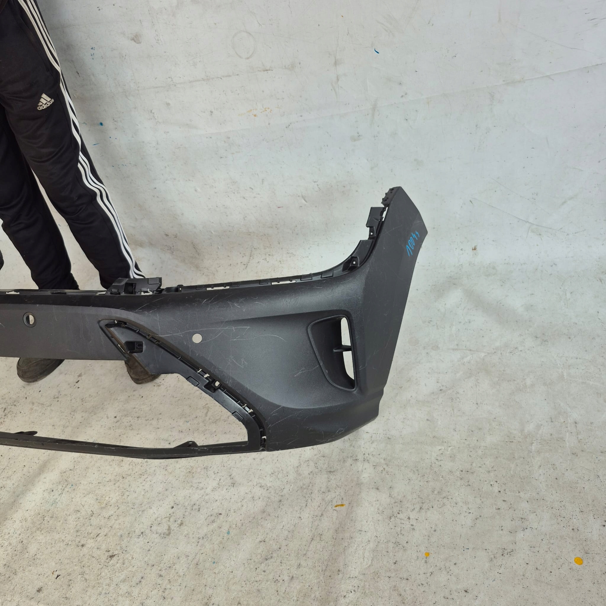 HYUNDAI KONA and 1 LIFT 20-23 bumper front front PDC