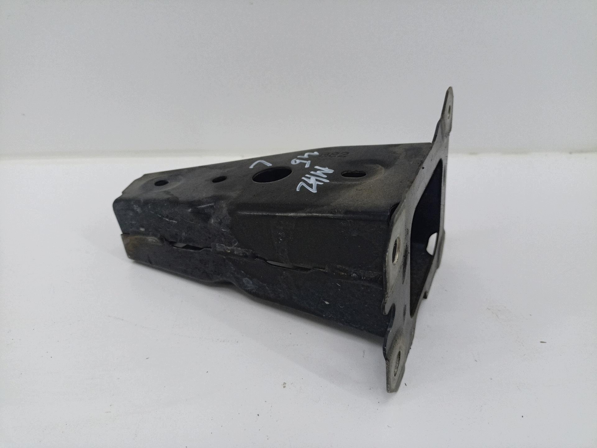 holder left side Mazda 6 3 2014 BJY03488Y