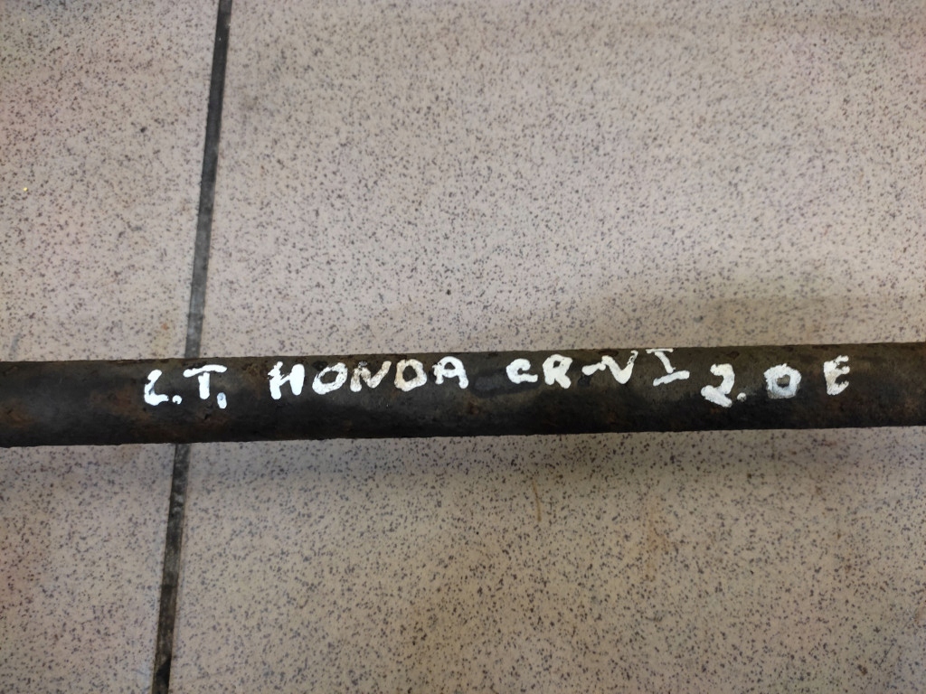 HONDA CRV and 2.0 semi-axis drive left rear part