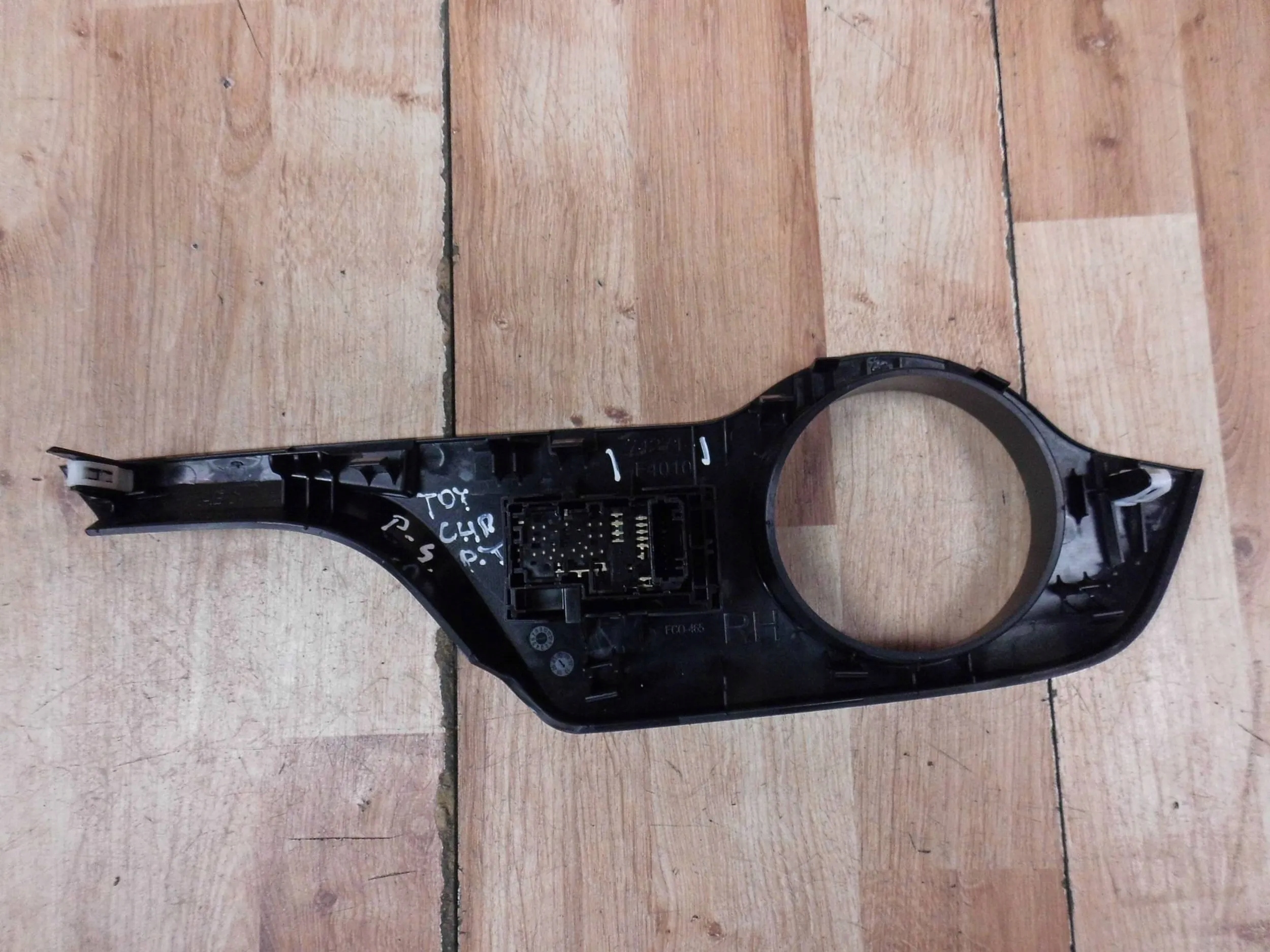 Toyota C-HR window control switch right rear part rear