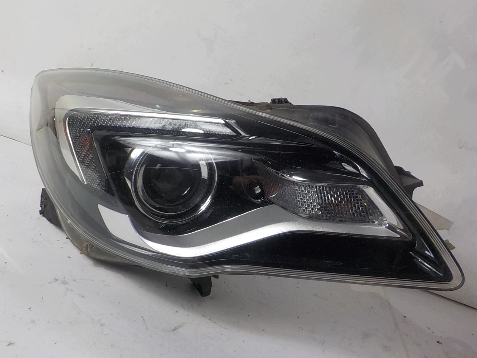 OPEL INSIGNIA A LIFT light right front front UK