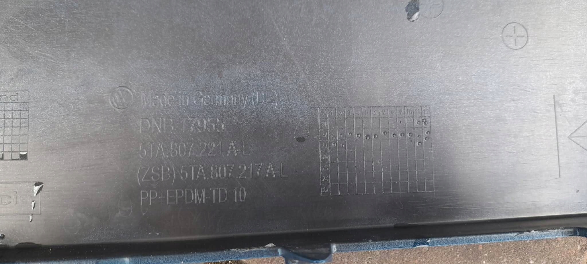 bumper front Volkswagen Touran III 5TA807221A