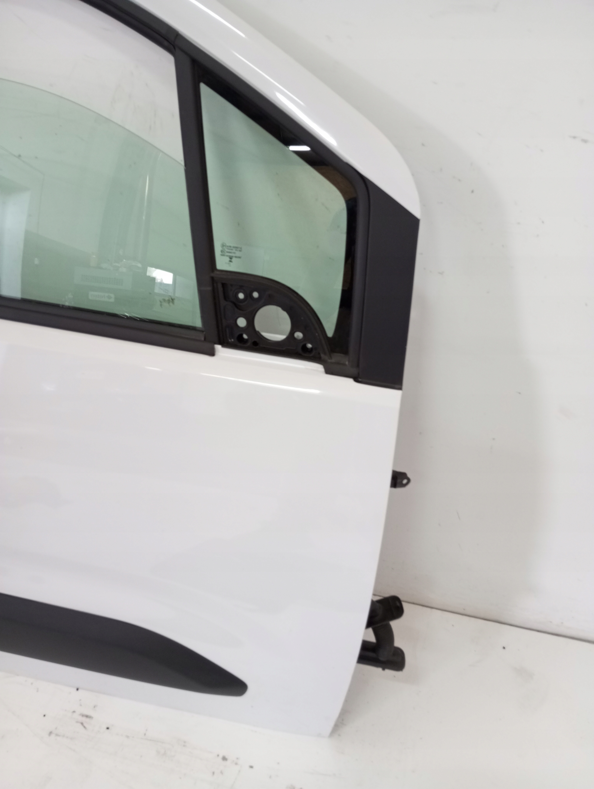 door right front CITROEN BERLINGO 23R