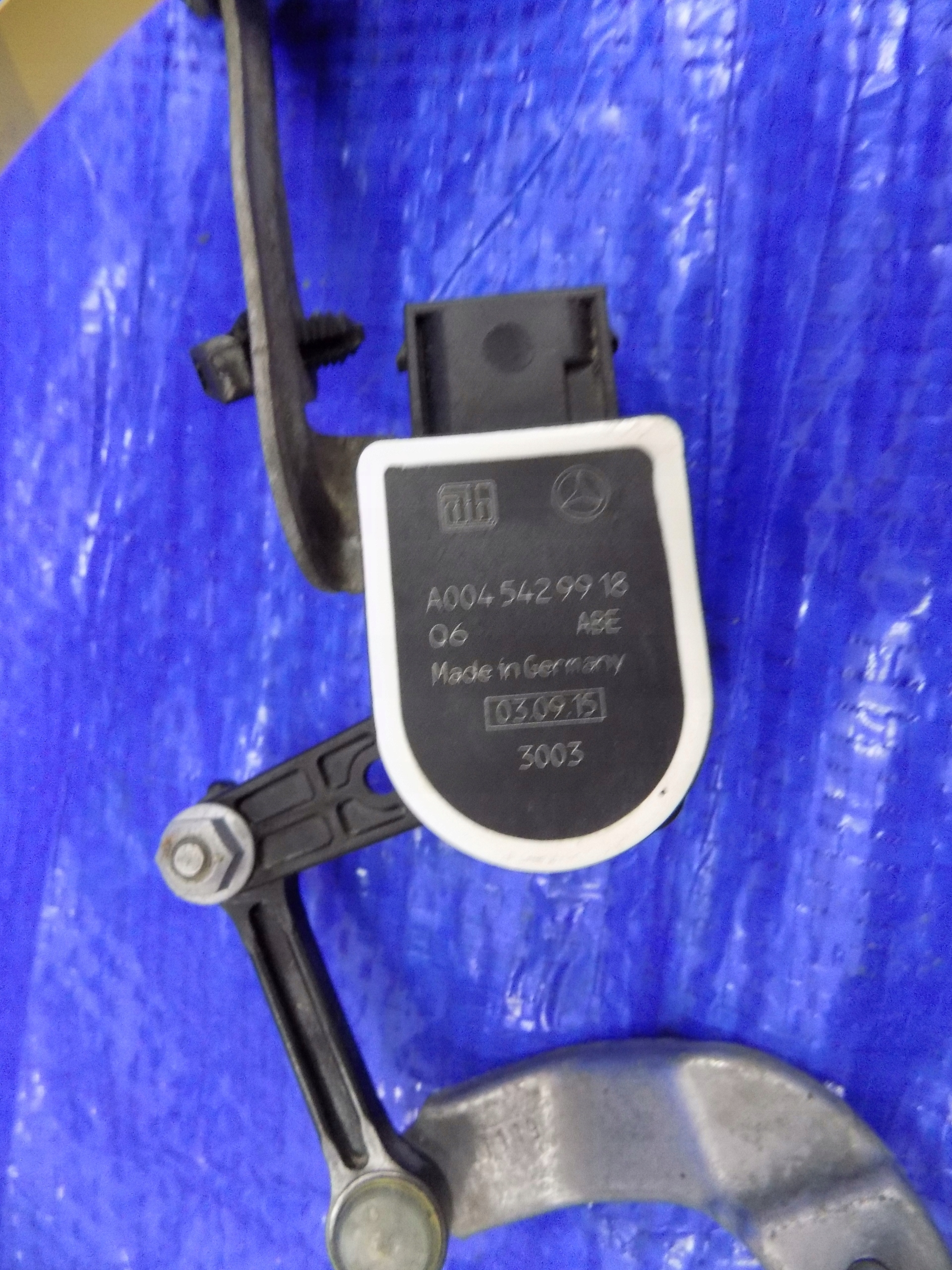 Sensor POZIOMOWANIA Leuchten MERCEDES W176 2,2CDI