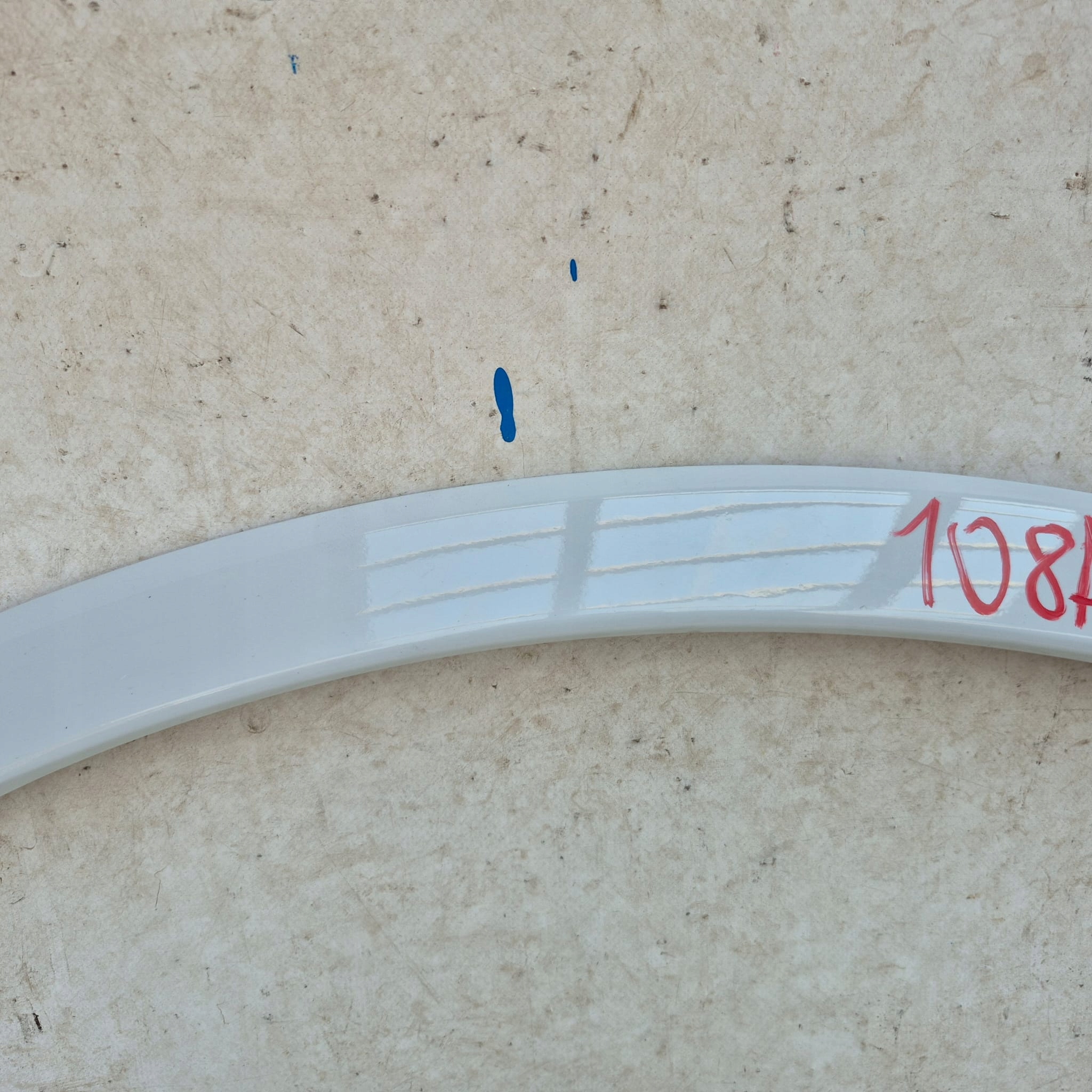 AUDI Q7 II moulding cap of a fender right front front 7232-5000