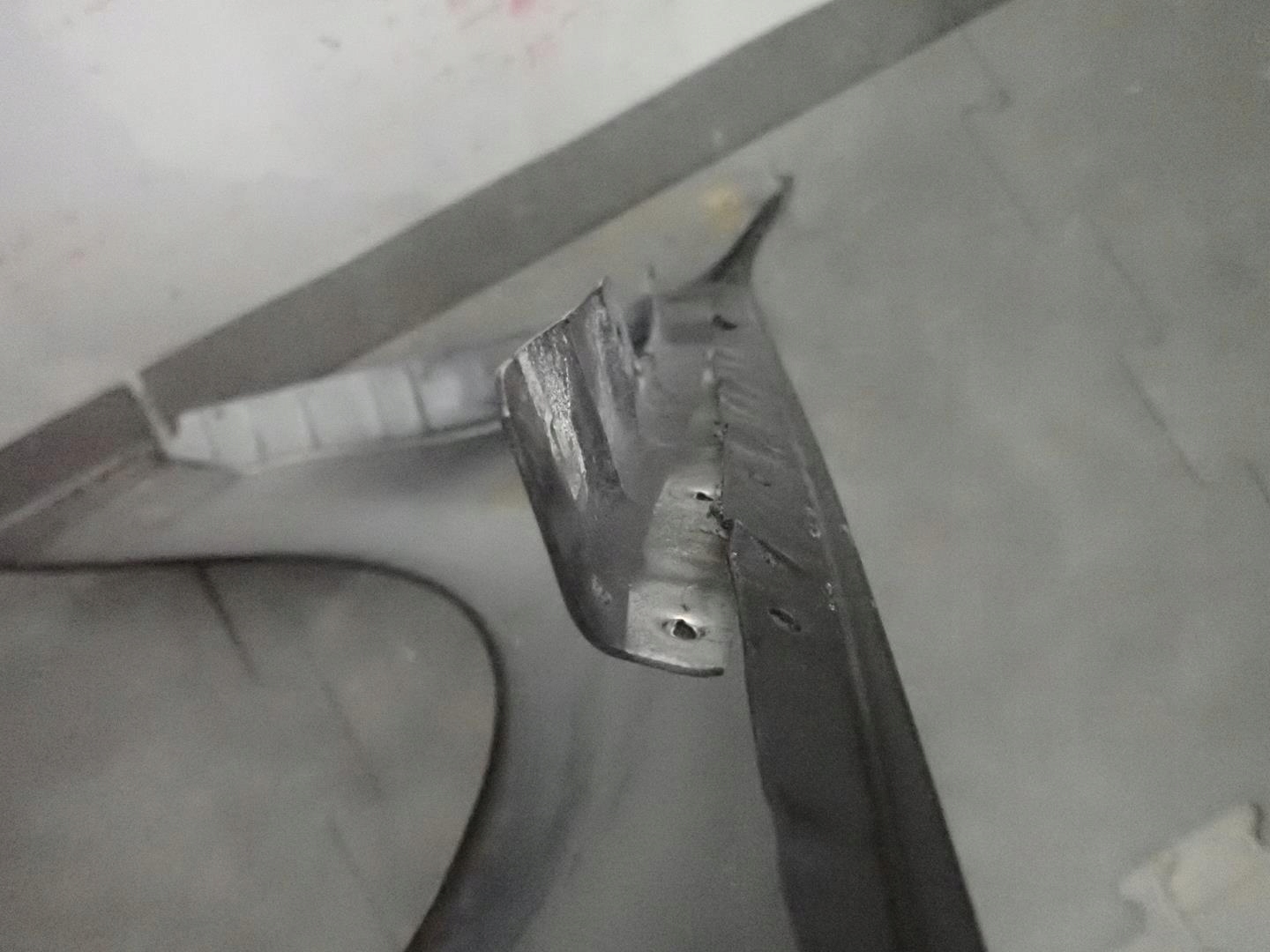 fender front front left MERCEDES C-KLASA W205