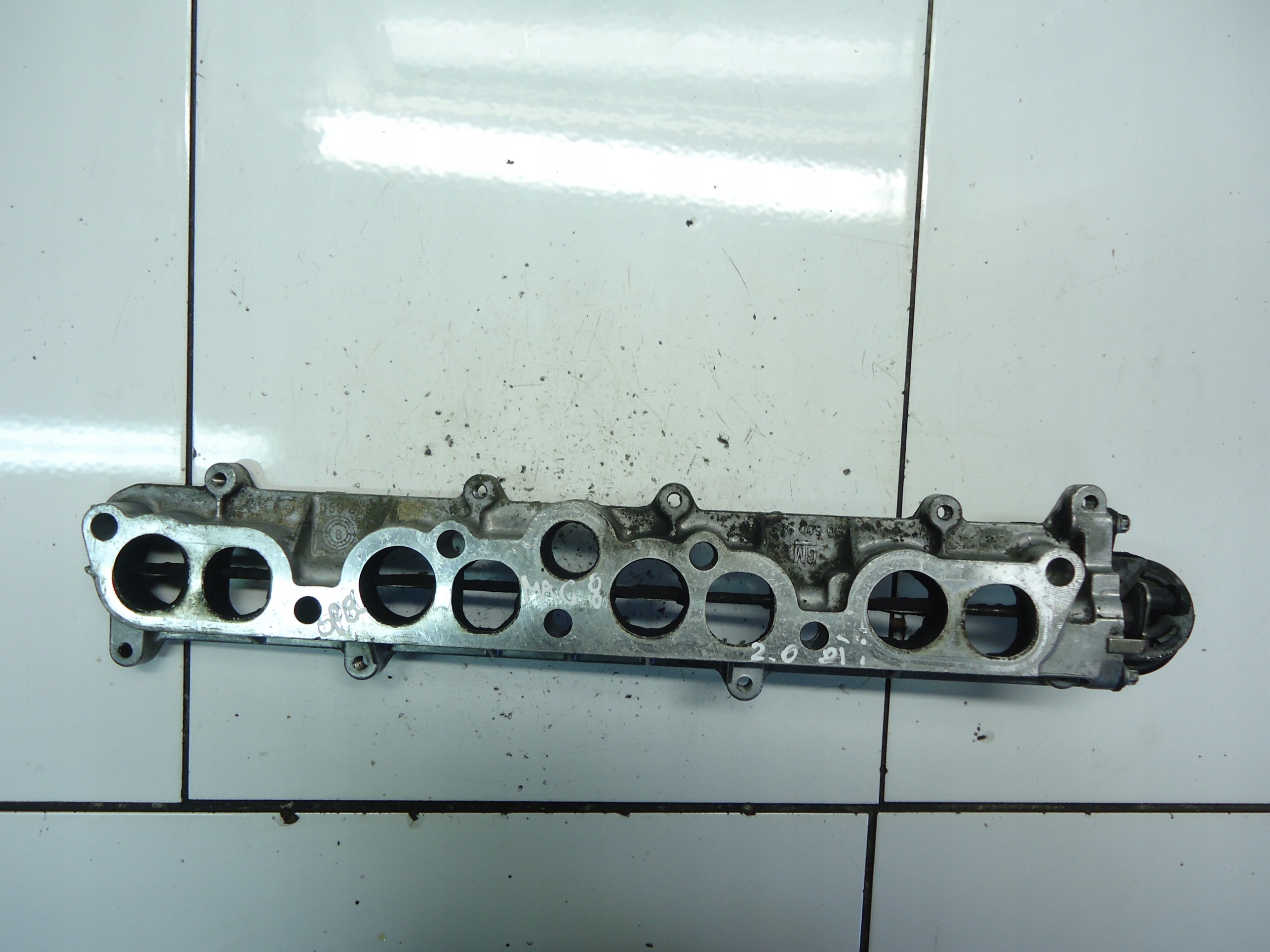 OPEL ASTRA G 2.0DTI heckklappe der Ansaugbrücke 90500932