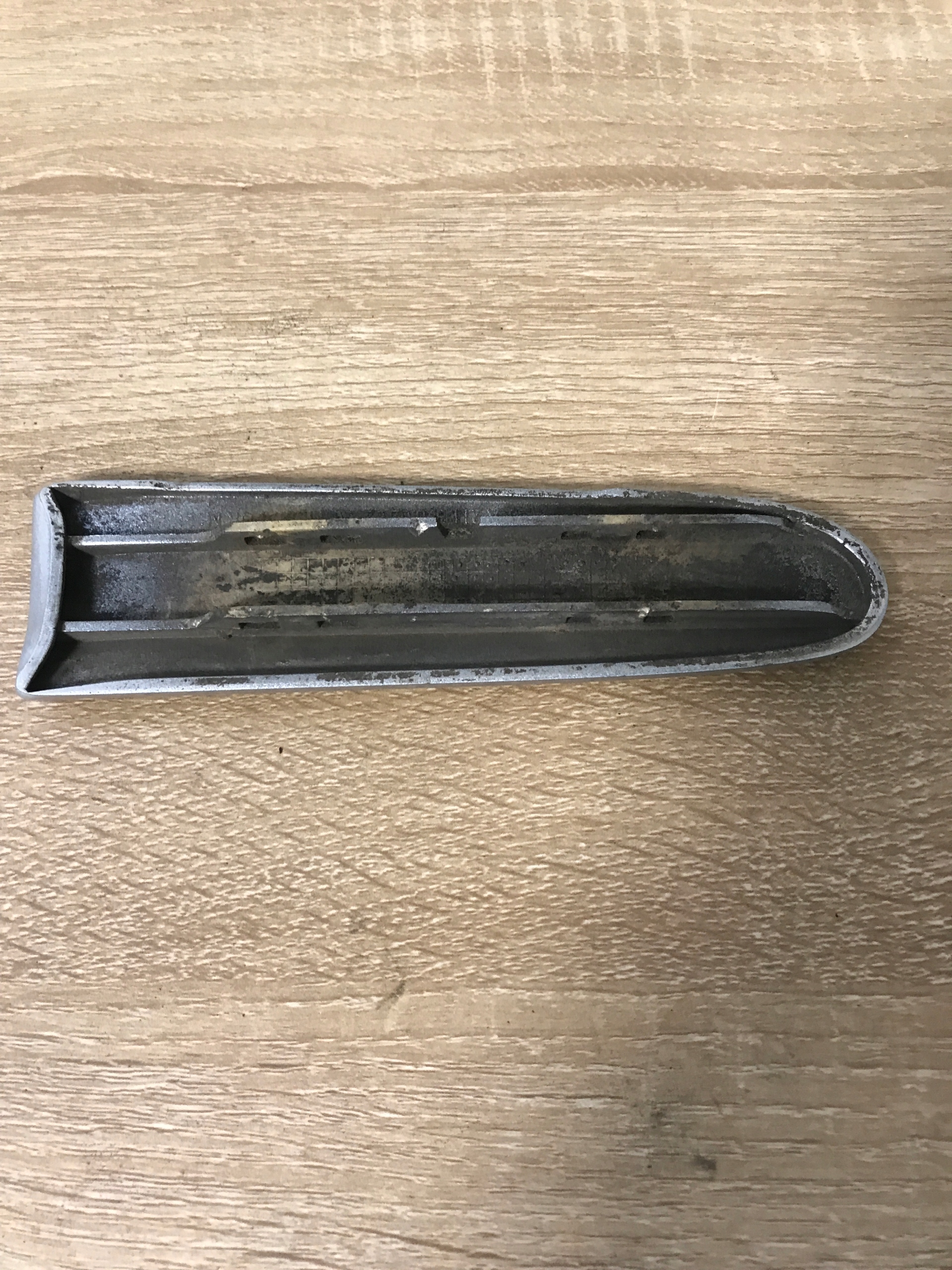 modanatura parafango Destra Anteriore MERCEDES W211 744