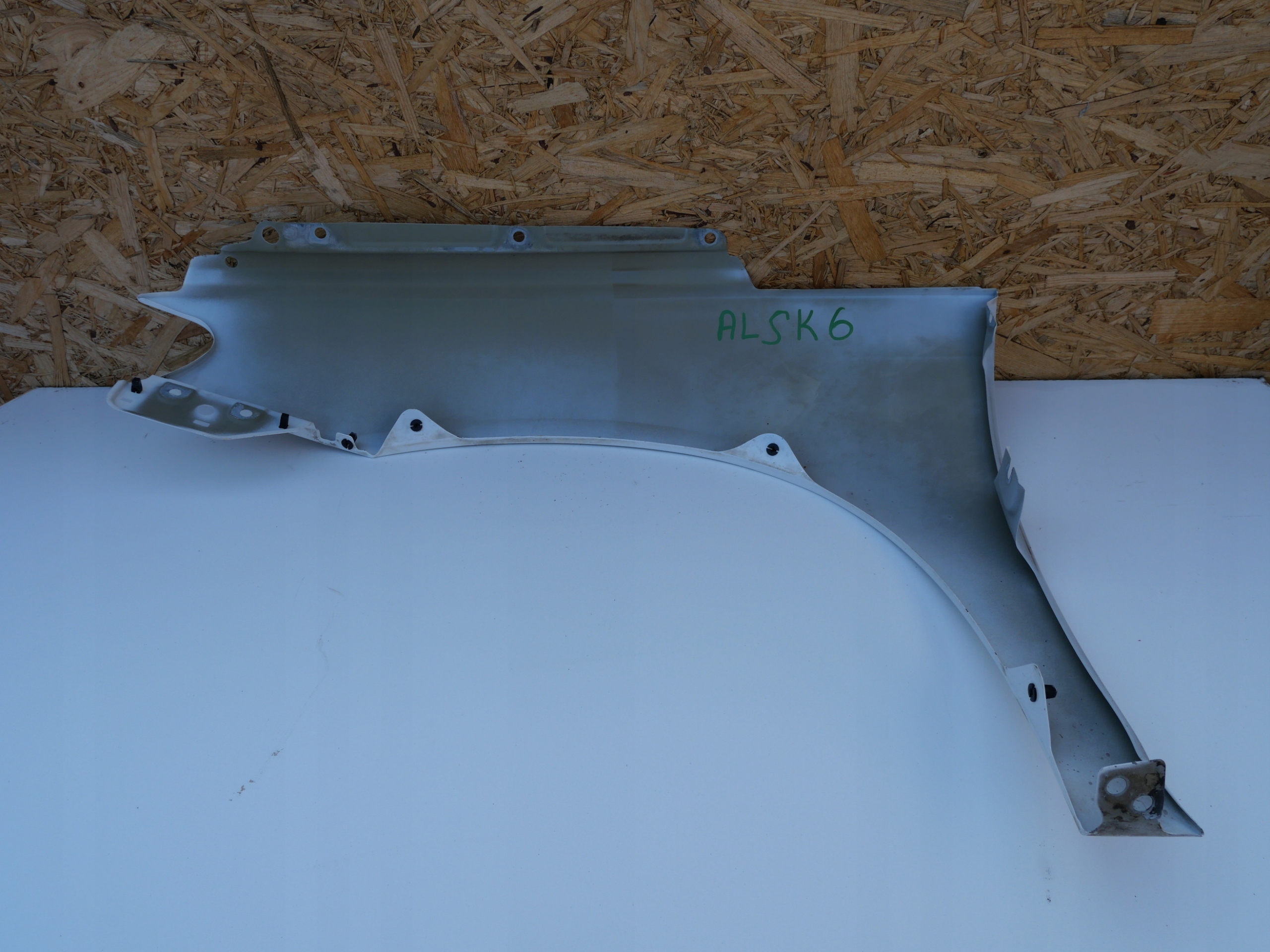 VW SCIROCCO parafango Destra Anteriore 1K8821106