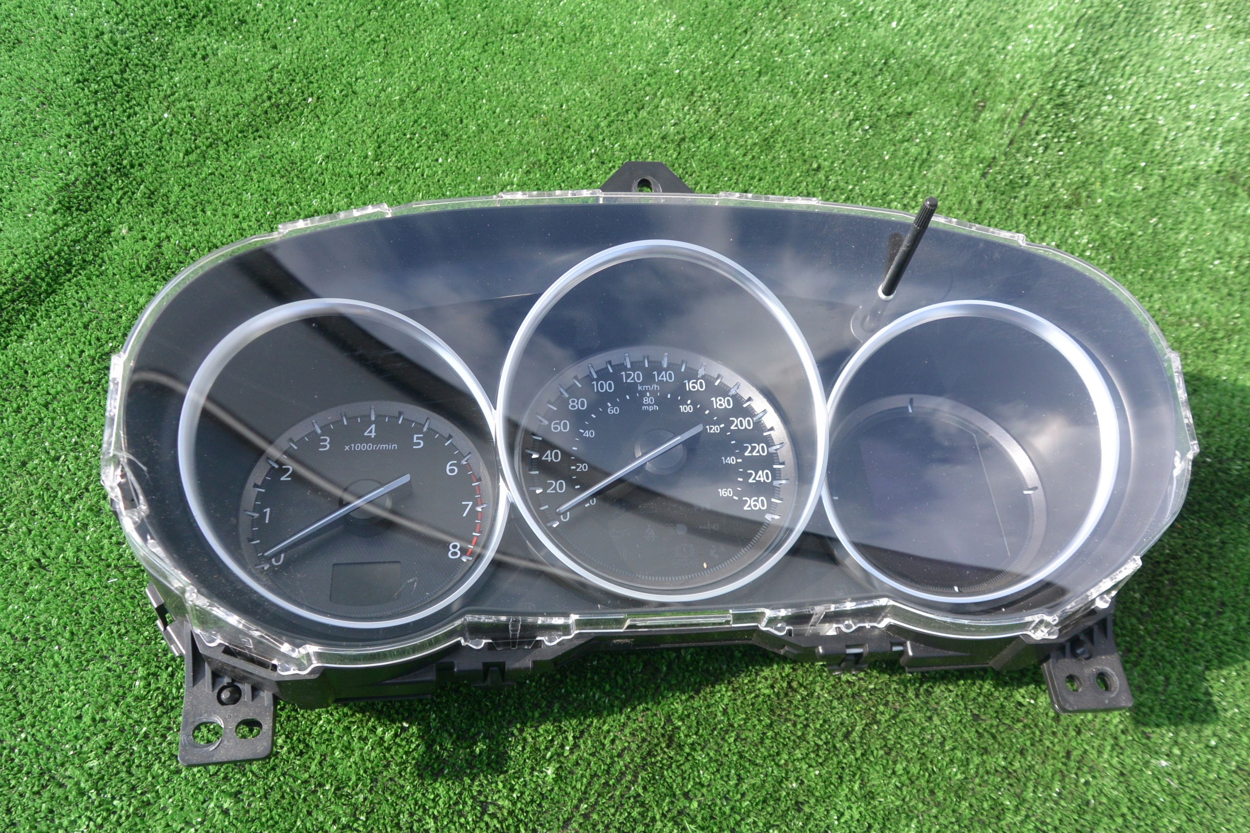 Панель приладів спідометр Mazda OE Tk4955430