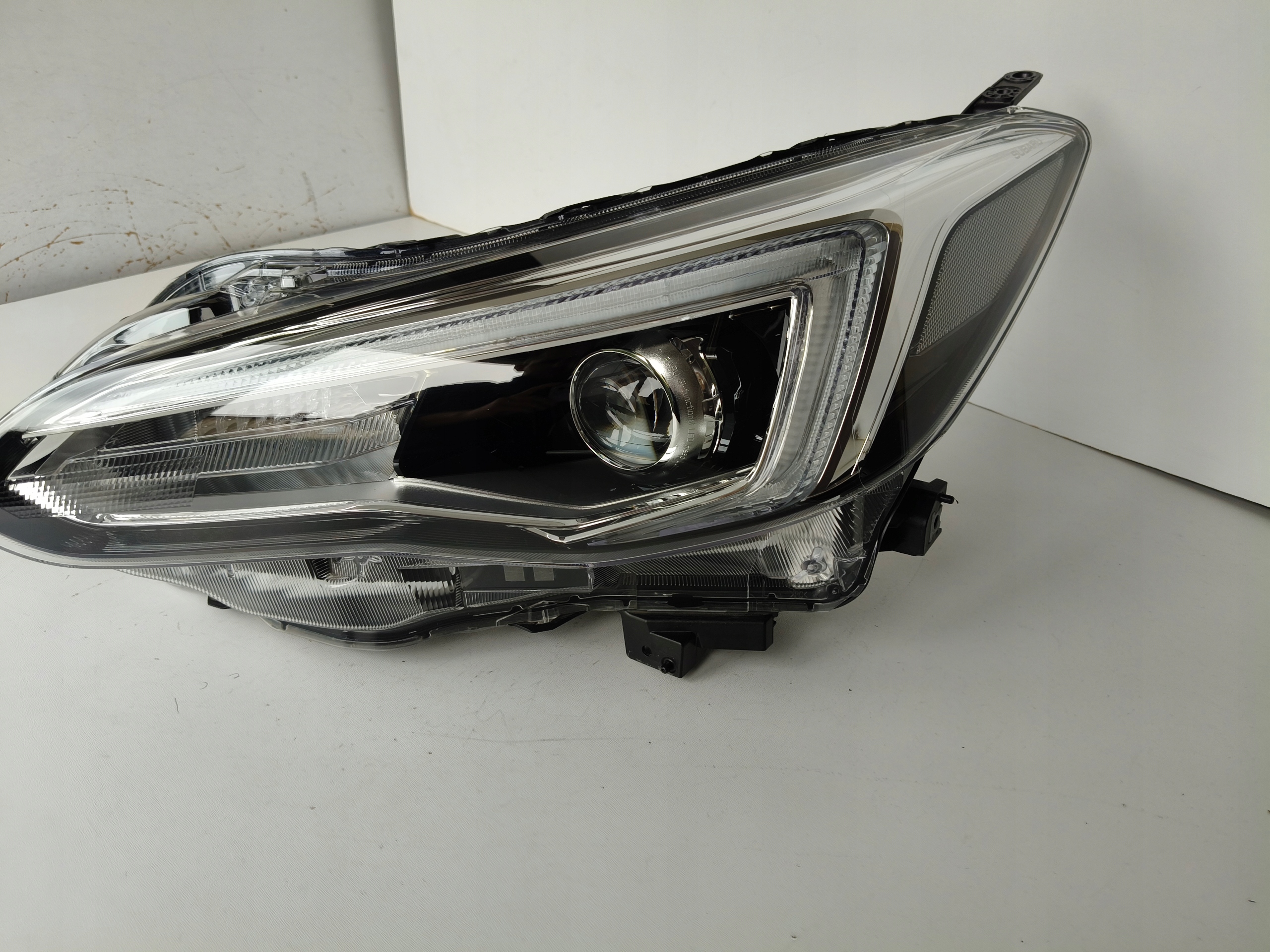 light left REFLEKTOR SUBARU XV II 20- LIFT FULL LED