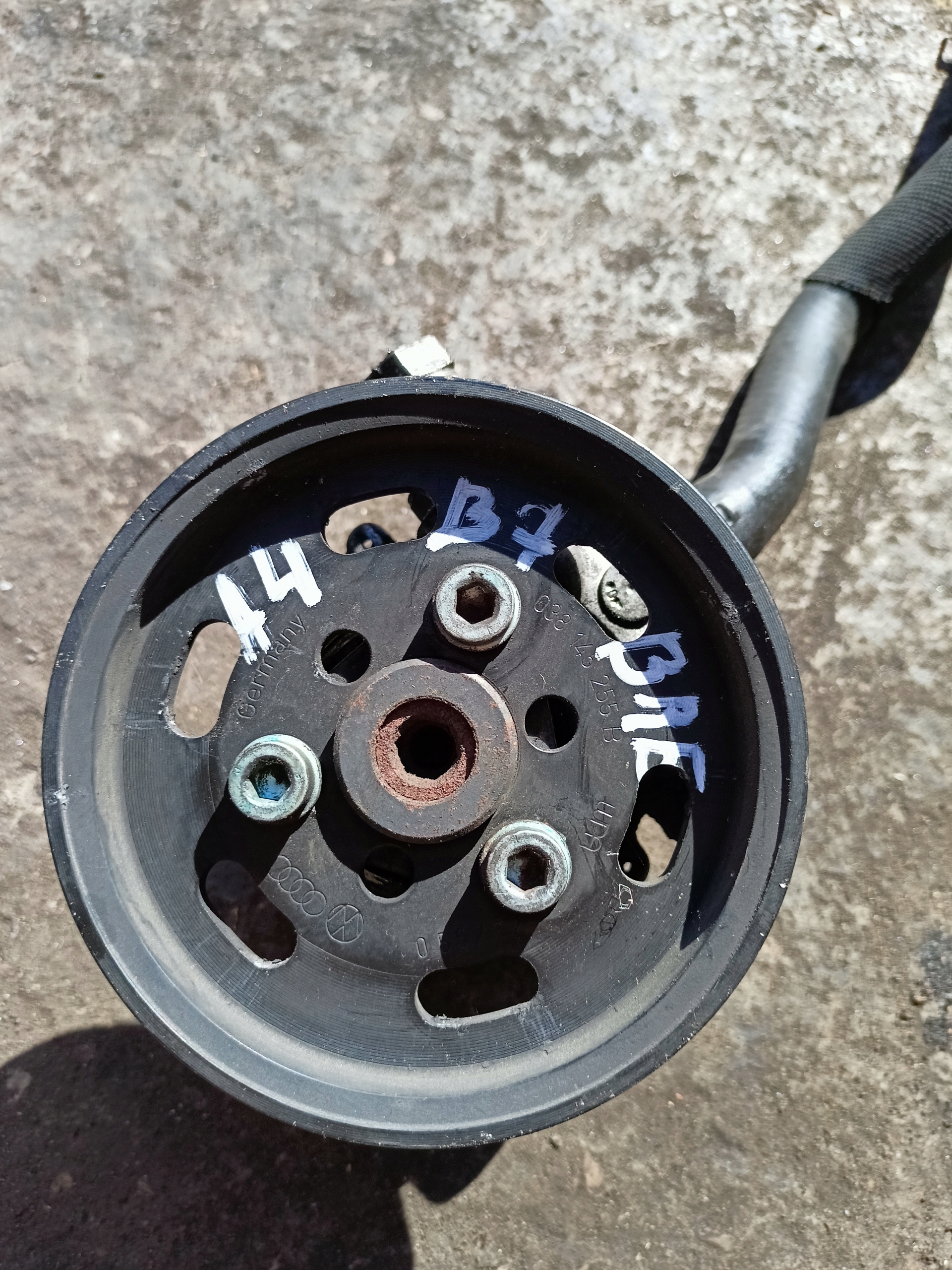 Pompa servosterzo SKODA VW AUDI A3 038145255B 8e0145156n
